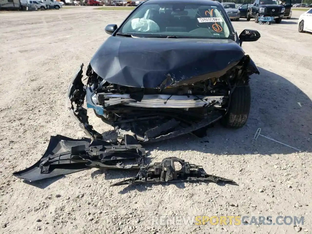 9 Photograph of a damaged car 5YFEPMAE3MP219694 TOYOTA COROLLA 2021