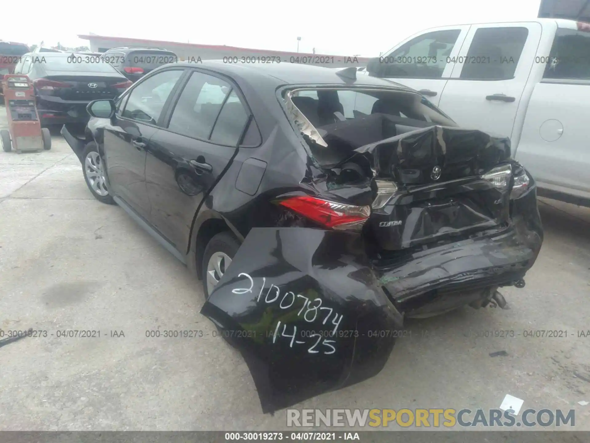 3 Photograph of a damaged car 5YFEPMAE3MP220084 TOYOTA COROLLA 2021