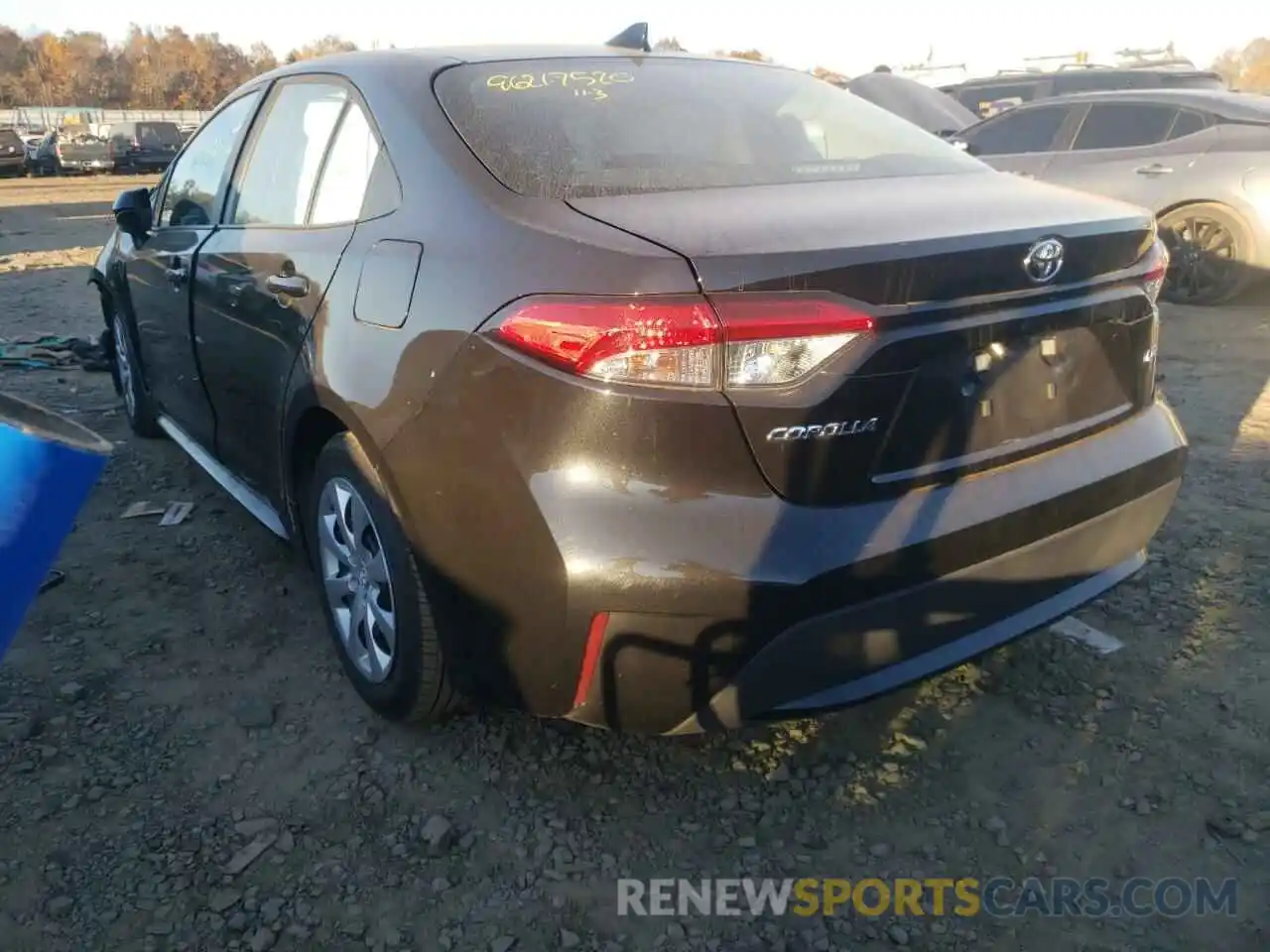 3 Photograph of a damaged car 5YFEPMAE3MP221364 TOYOTA COROLLA 2021