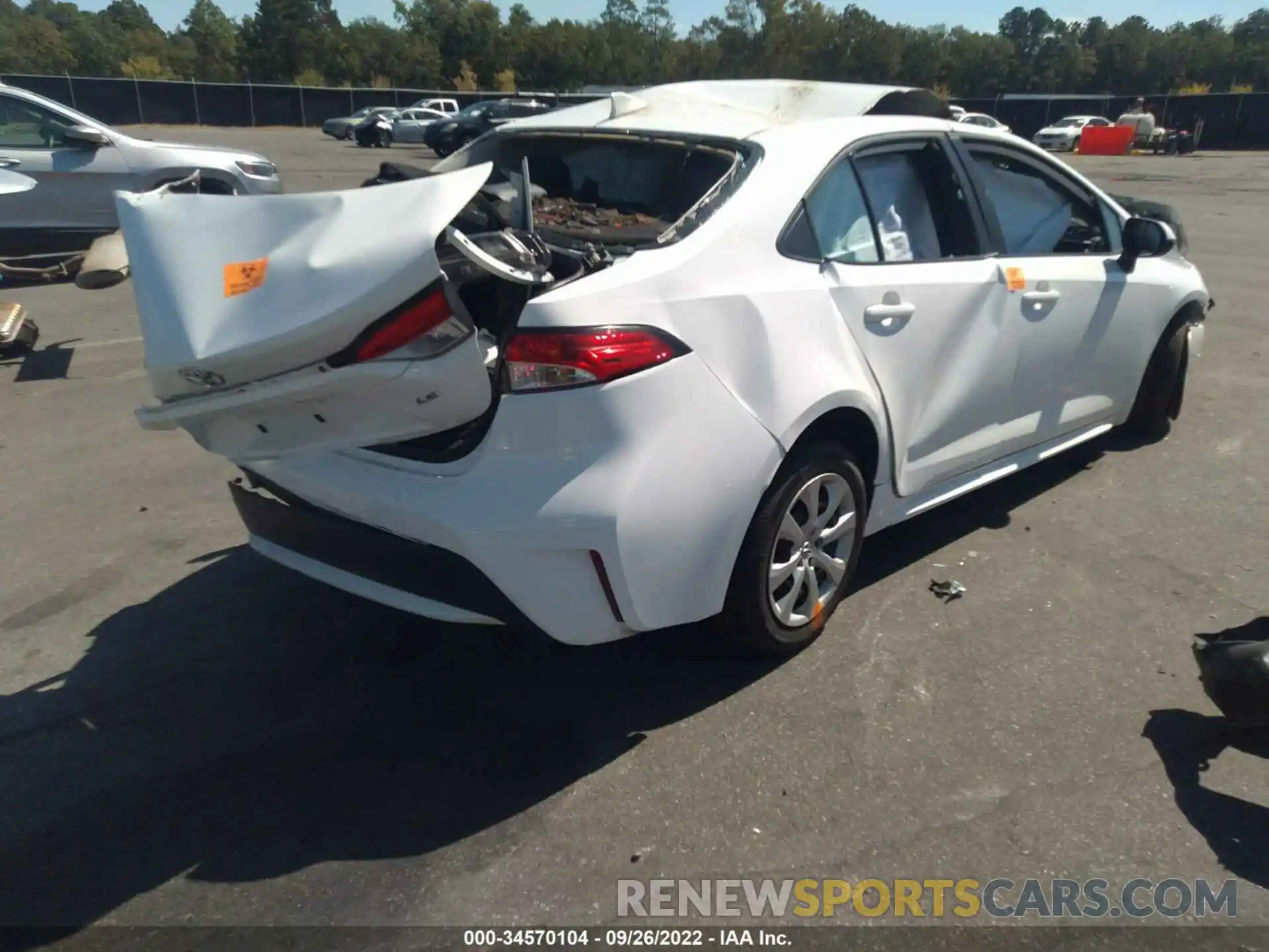 4 Photograph of a damaged car 5YFEPMAE3MP221400 TOYOTA COROLLA 2021