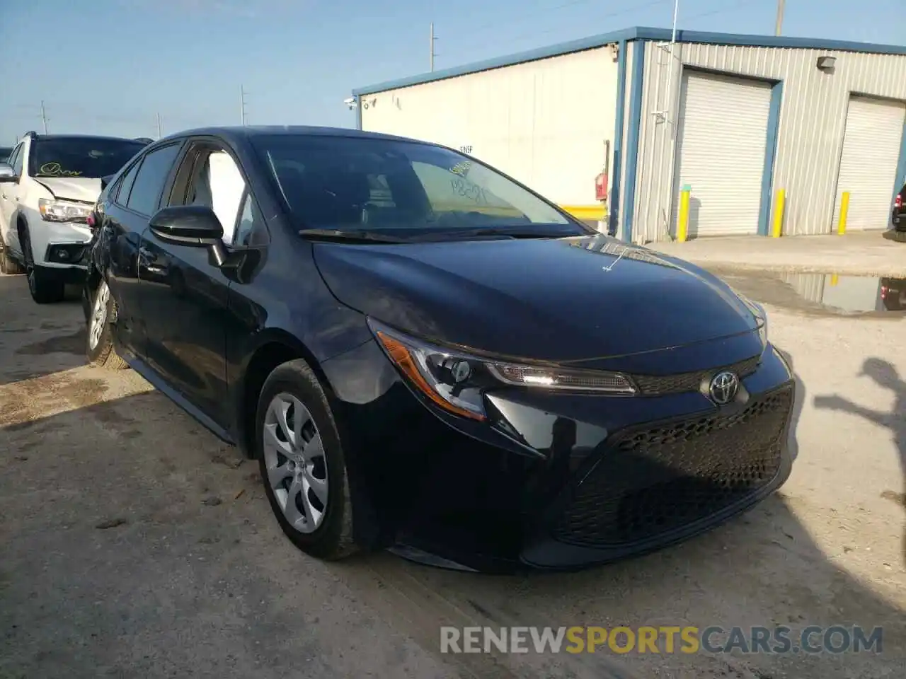 1 Photograph of a damaged car 5YFEPMAE3MP225561 TOYOTA COROLLA 2021