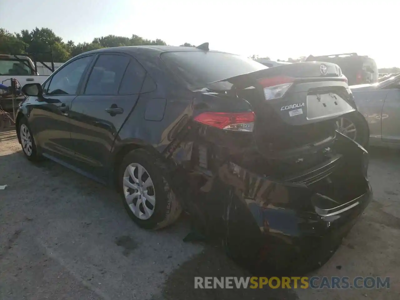 3 Photograph of a damaged car 5YFEPMAE3MP225561 TOYOTA COROLLA 2021