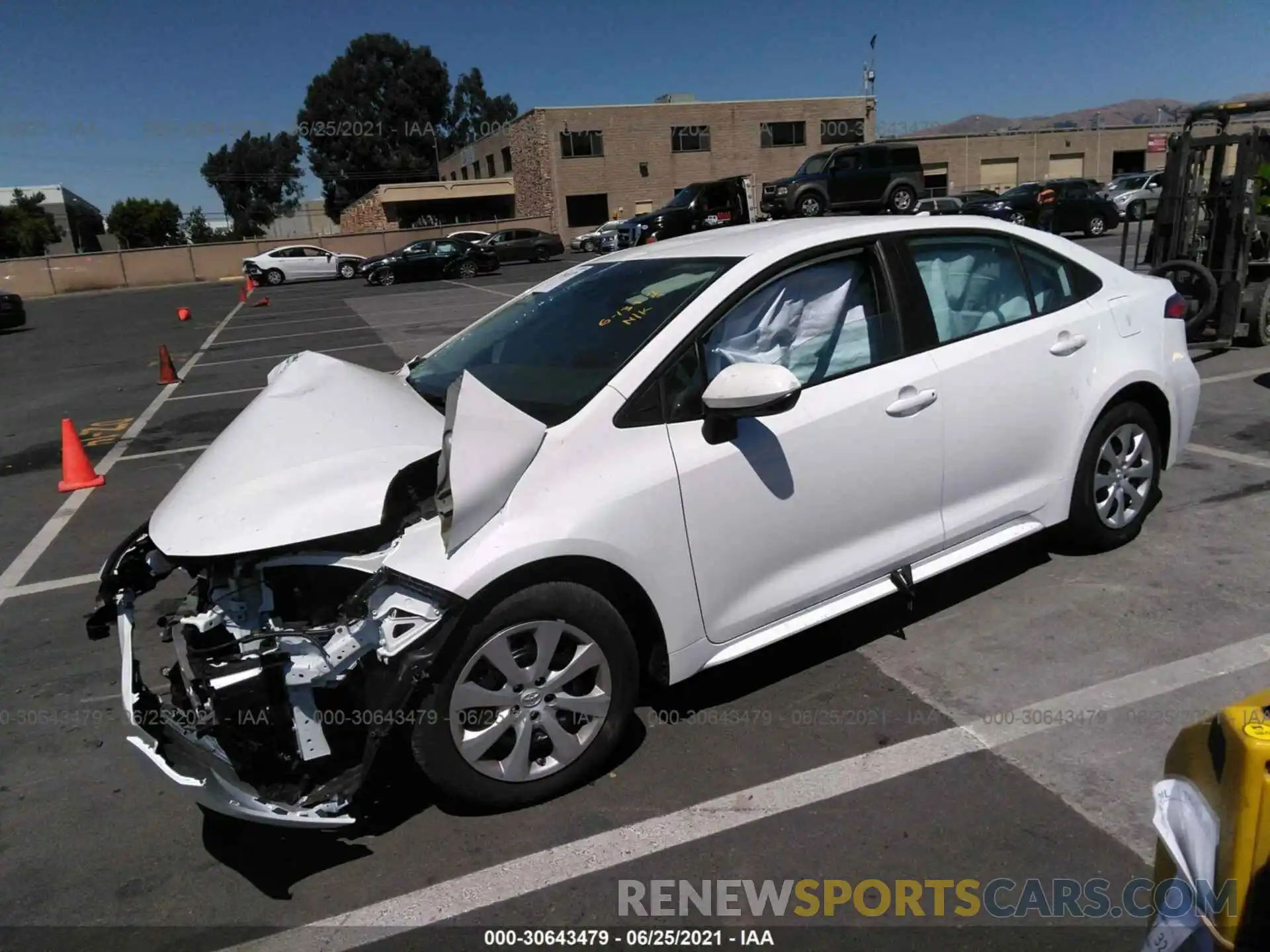 2 Photograph of a damaged car 5YFEPMAE3MP225656 TOYOTA COROLLA 2021