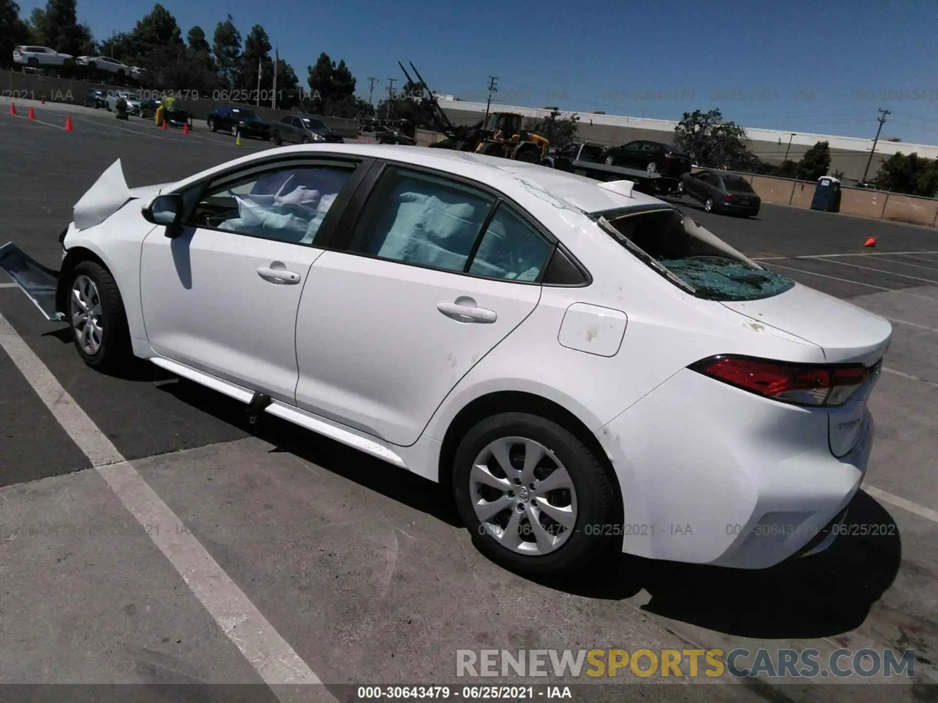 3 Photograph of a damaged car 5YFEPMAE3MP225656 TOYOTA COROLLA 2021