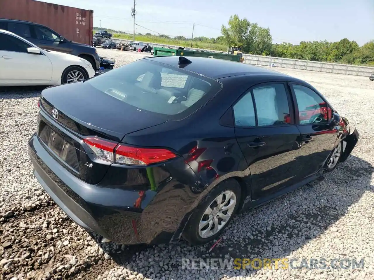 4 Photograph of a damaged car 5YFEPMAE3MP226063 TOYOTA COROLLA 2021