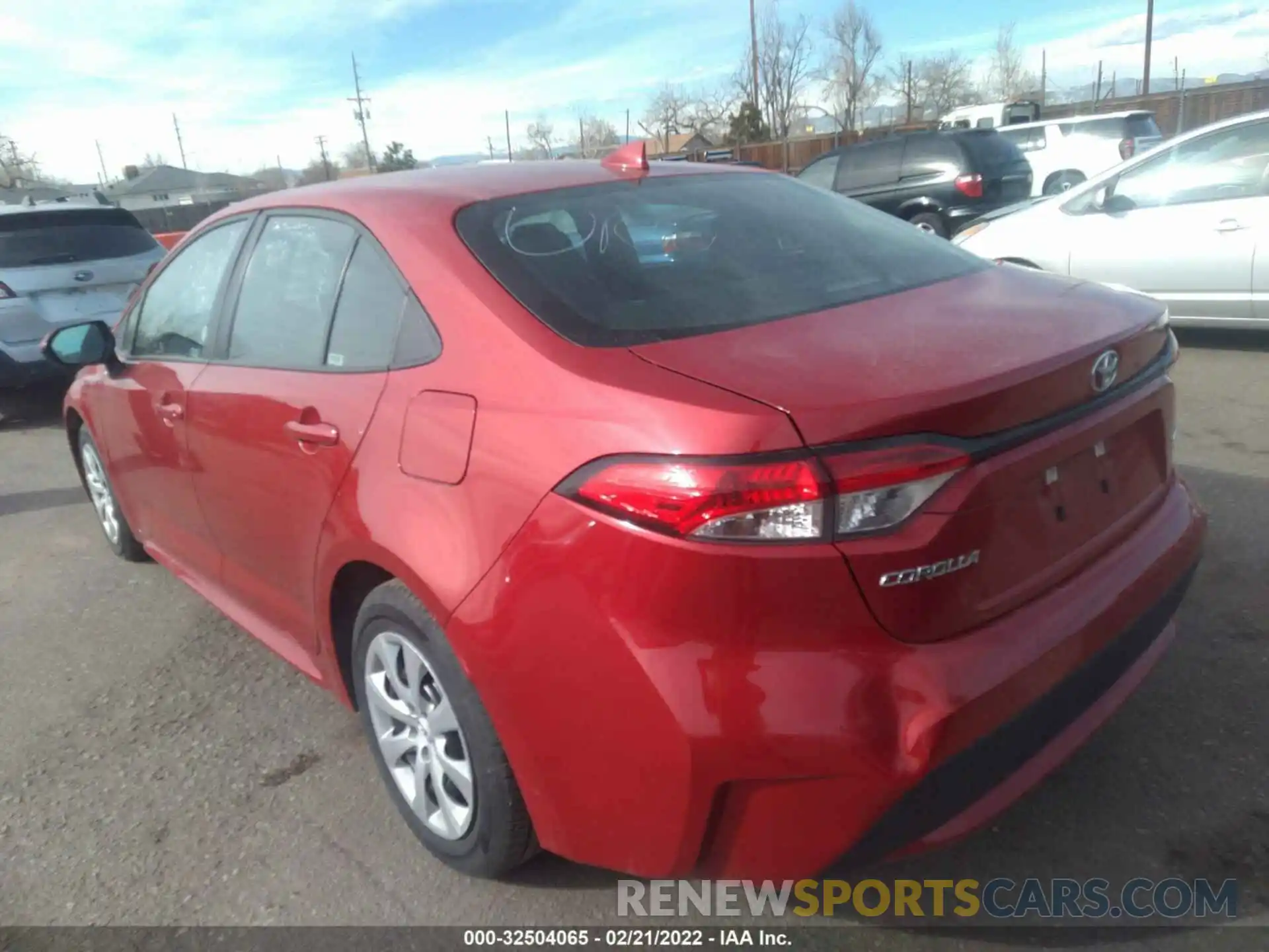 3 Photograph of a damaged car 5YFEPMAE3MP230596 TOYOTA COROLLA 2021