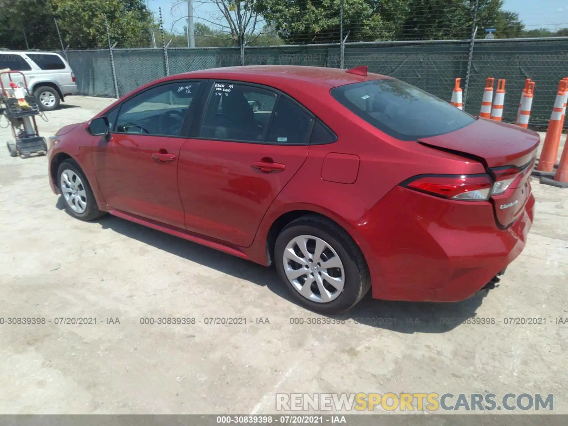 3 Photograph of a damaged car 5YFEPMAE3MP232252 TOYOTA COROLLA 2021