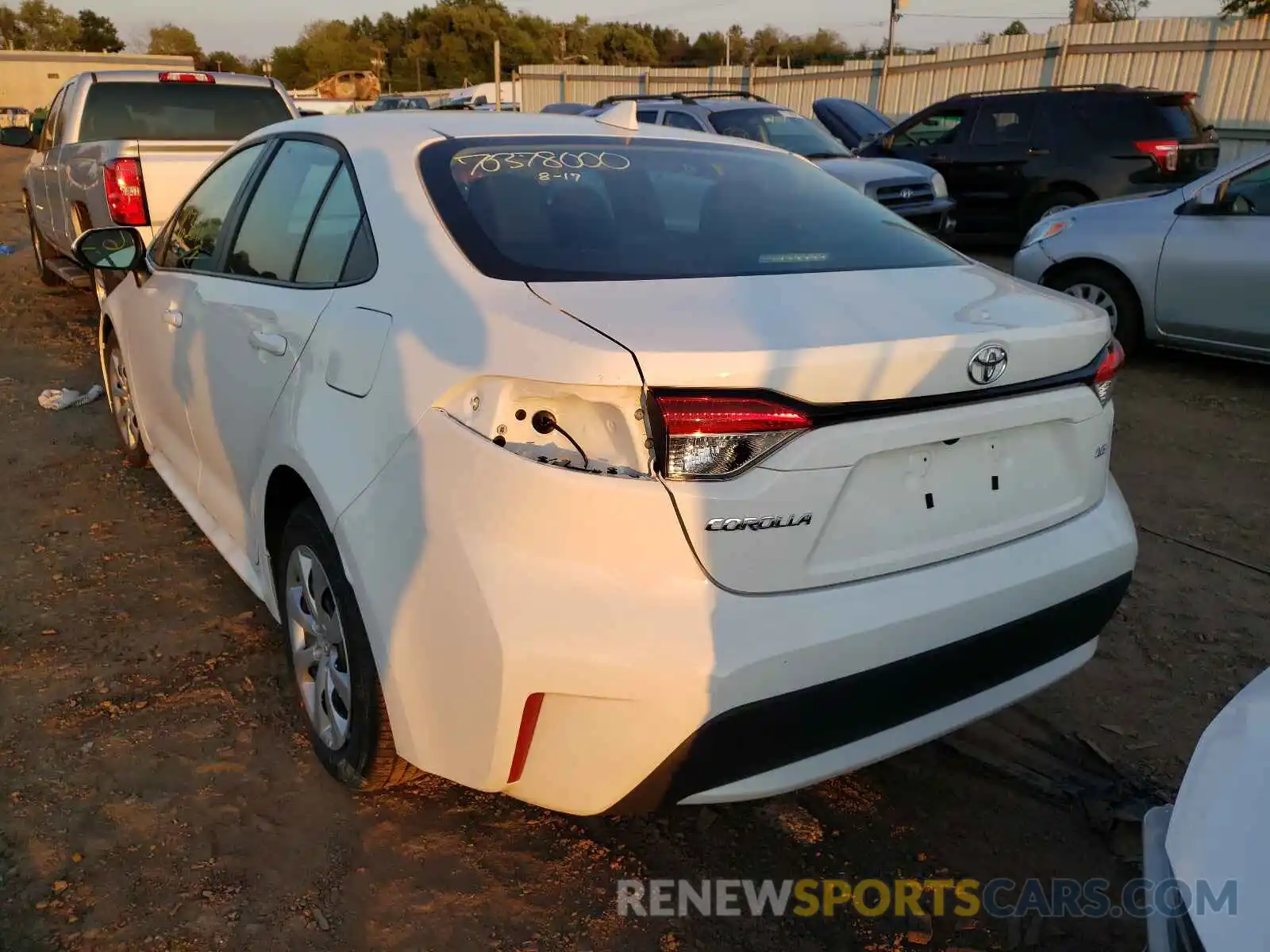 3 Photograph of a damaged car 5YFEPMAE3MP233529 TOYOTA COROLLA 2021