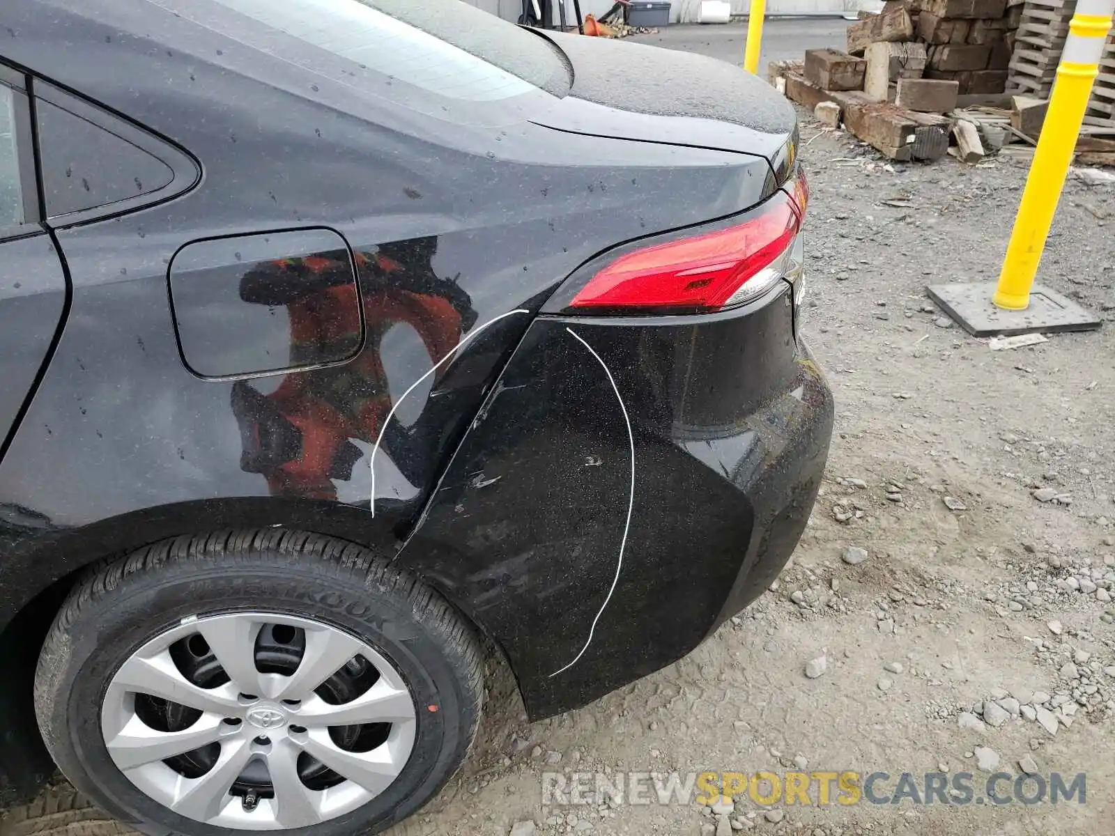 9 Photograph of a damaged car 5YFEPMAE3MP234082 TOYOTA COROLLA 2021