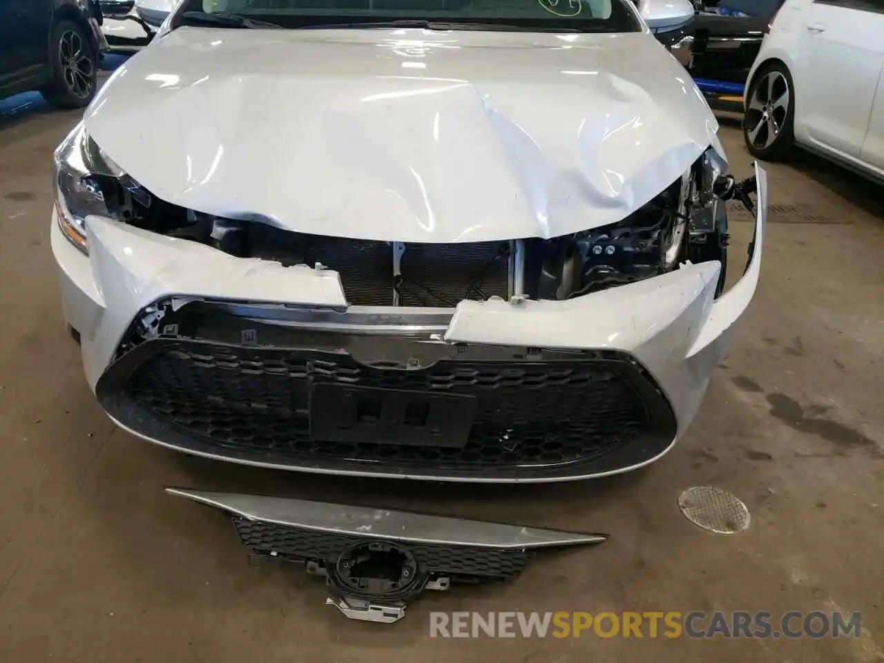 9 Photograph of a damaged car 5YFEPMAE3MP234793 TOYOTA COROLLA 2021