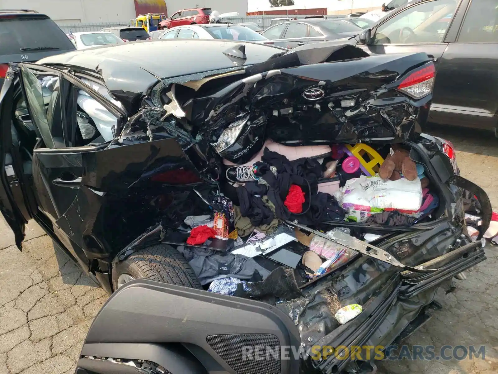 9 Photograph of a damaged car 5YFEPMAE3MP242330 TOYOTA COROLLA 2021