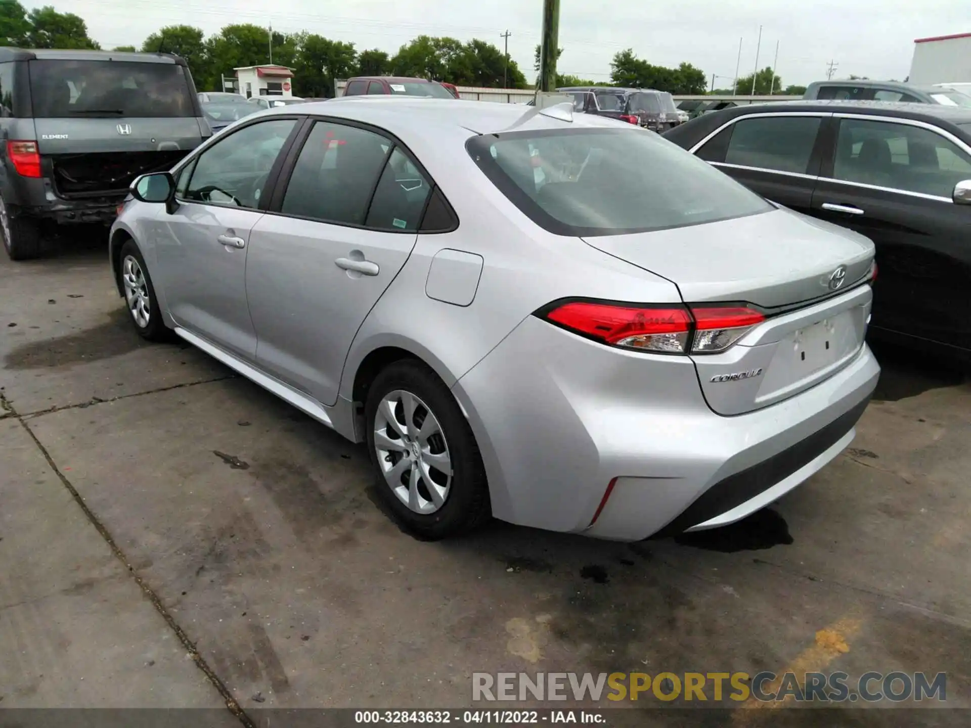 3 Photograph of a damaged car 5YFEPMAE3MP243347 TOYOTA COROLLA 2021