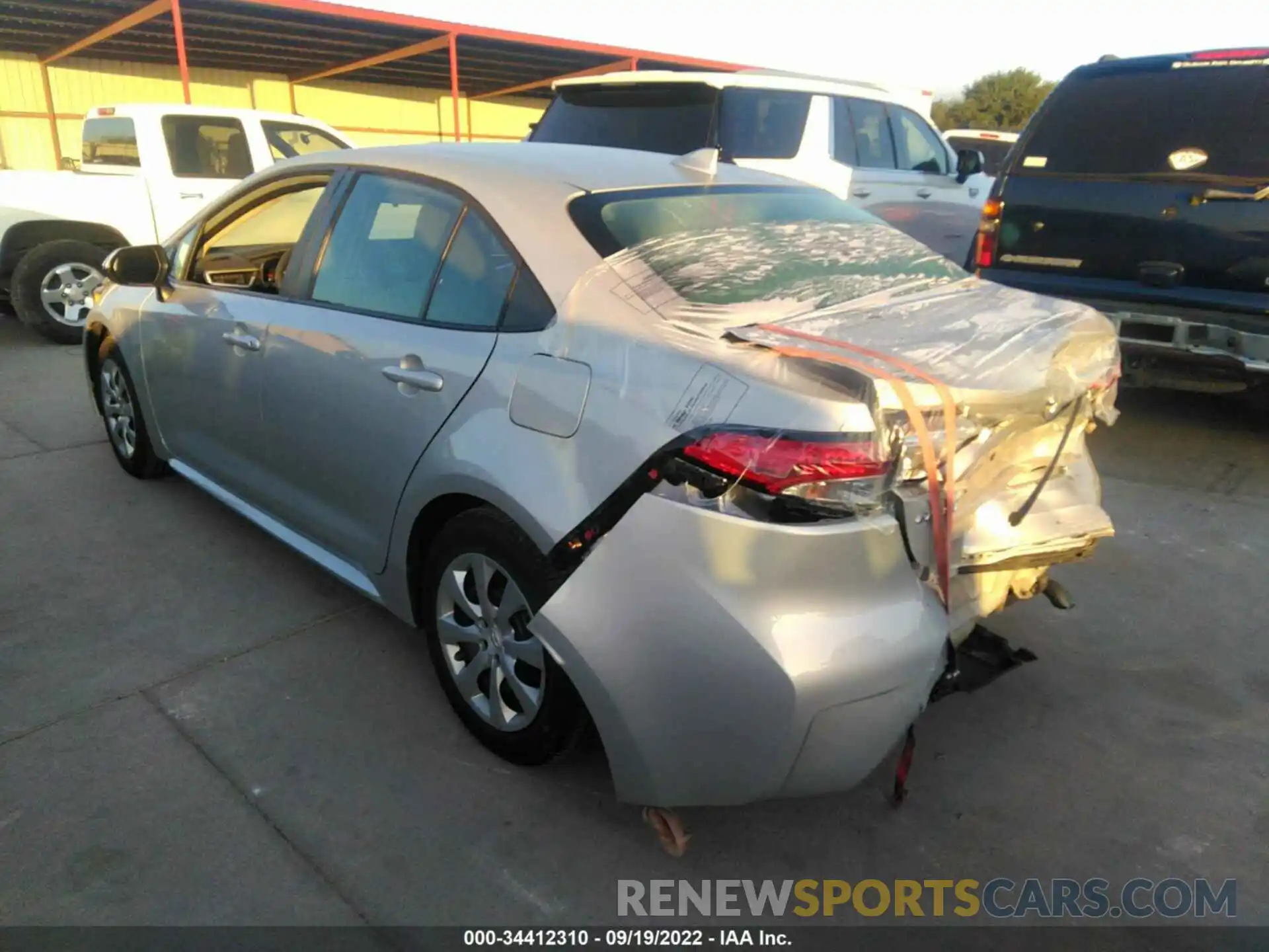 3 Photograph of a damaged car 5YFEPMAE3MP243607 TOYOTA COROLLA 2021