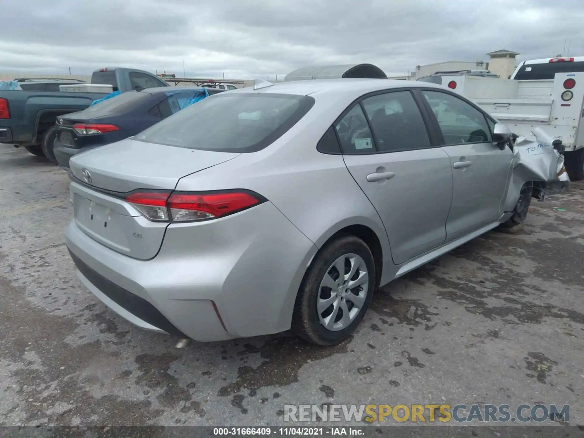 4 Photograph of a damaged car 5YFEPMAE3MP246510 TOYOTA COROLLA 2021