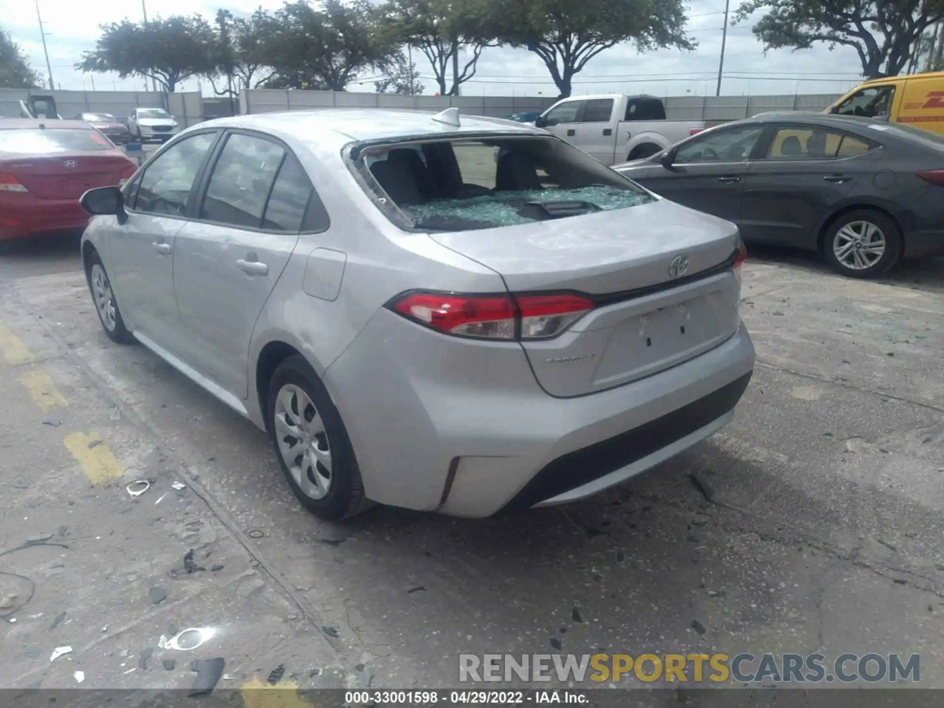 3 Photograph of a damaged car 5YFEPMAE3MP247172 TOYOTA COROLLA 2021