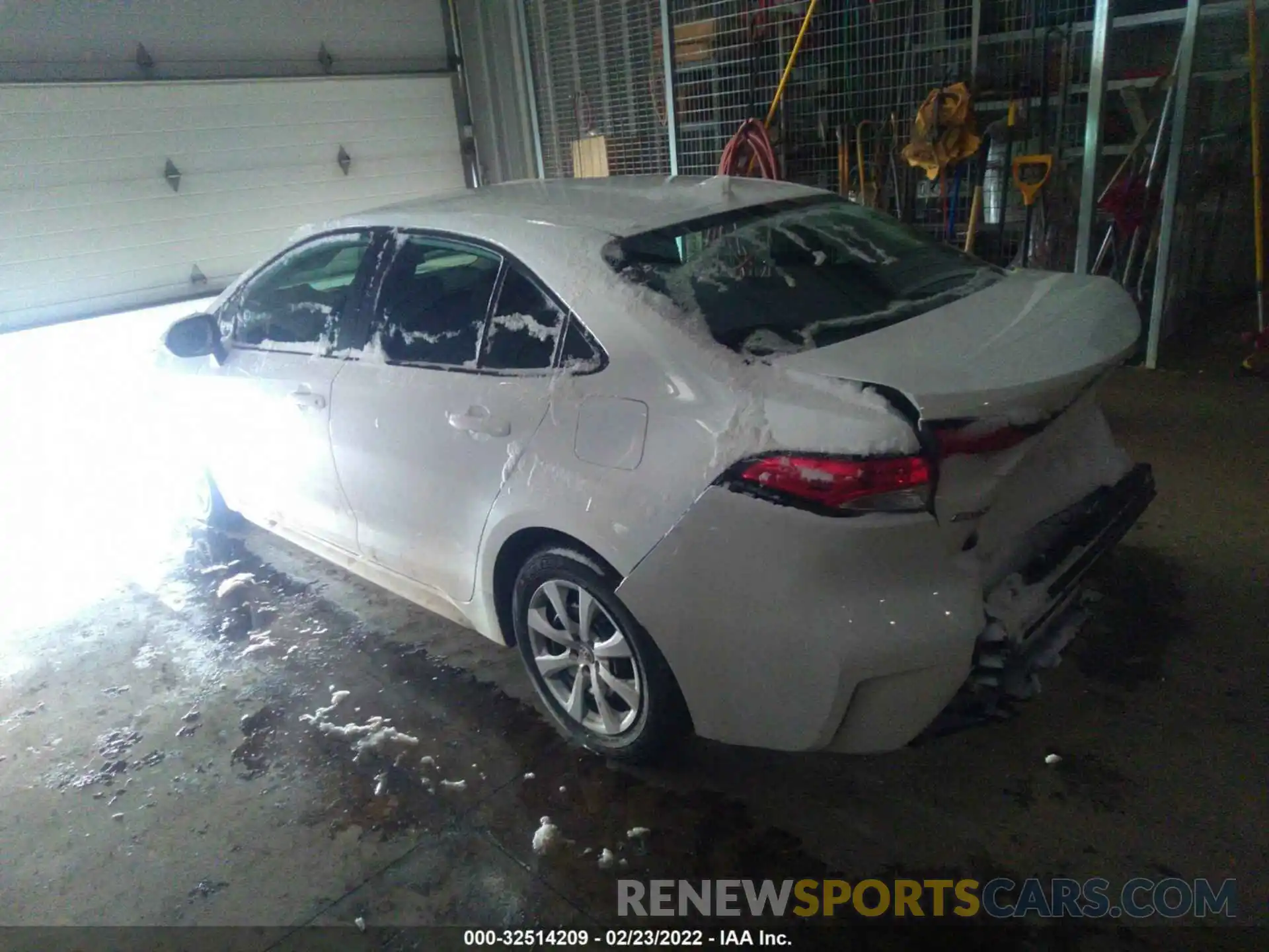 3 Photograph of a damaged car 5YFEPMAE3MP250766 TOYOTA COROLLA 2021