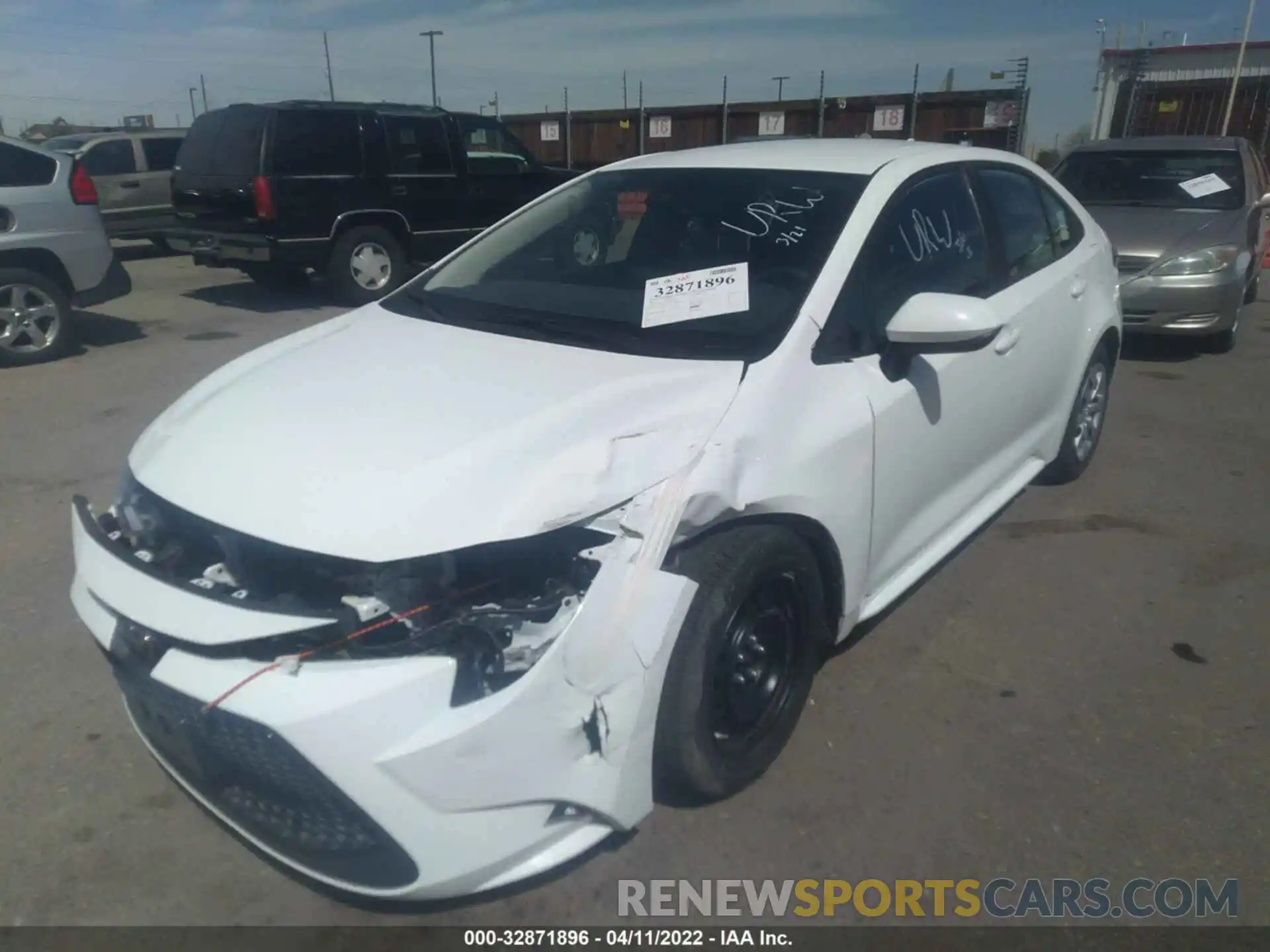 2 Photograph of a damaged car 5YFEPMAE3MP251125 TOYOTA COROLLA 2021