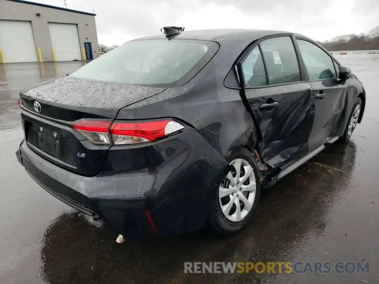 4 Photograph of a damaged car 5YFEPMAE3MP256714 TOYOTA COROLLA 2021