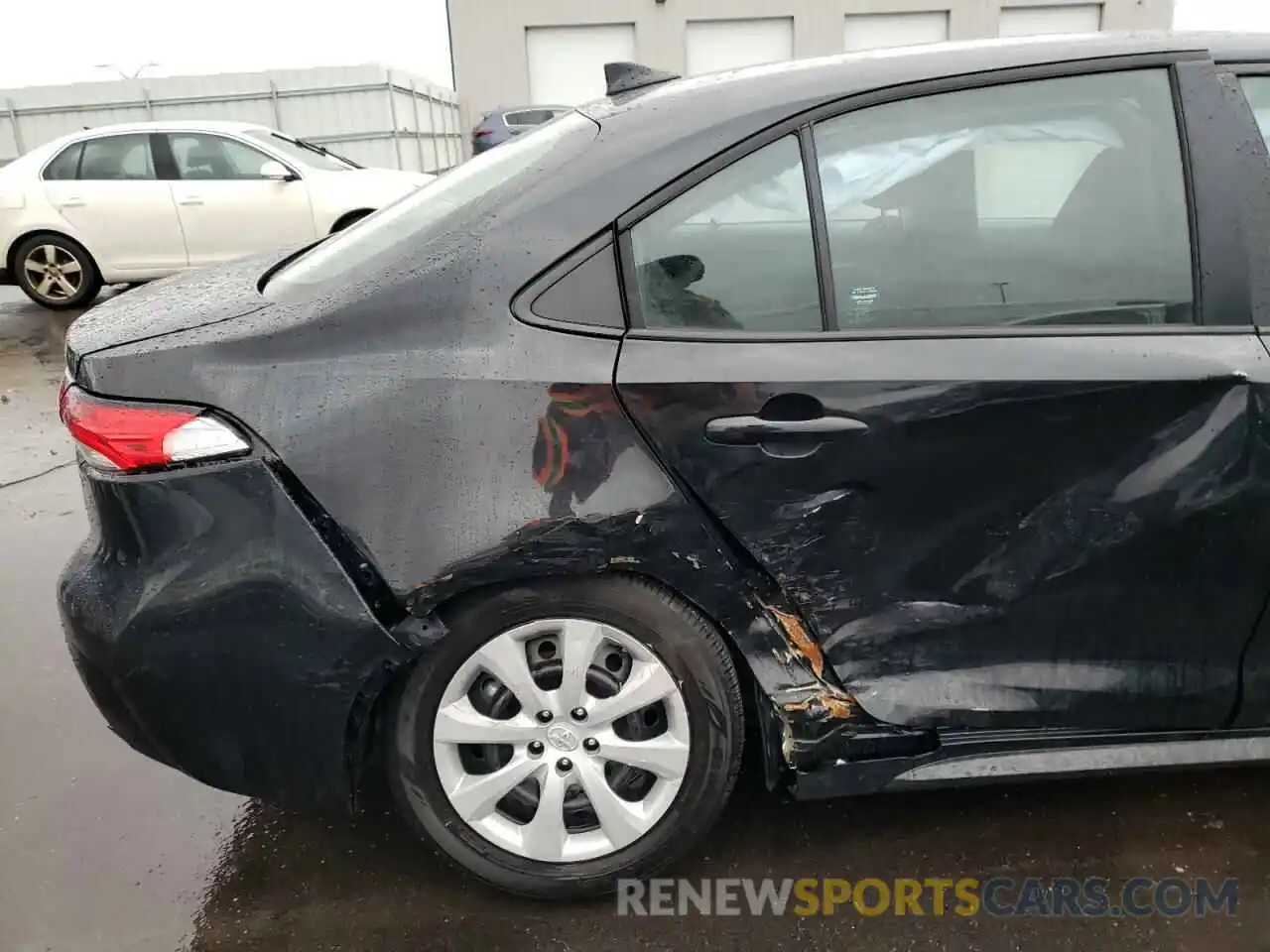 9 Photograph of a damaged car 5YFEPMAE3MP256714 TOYOTA COROLLA 2021