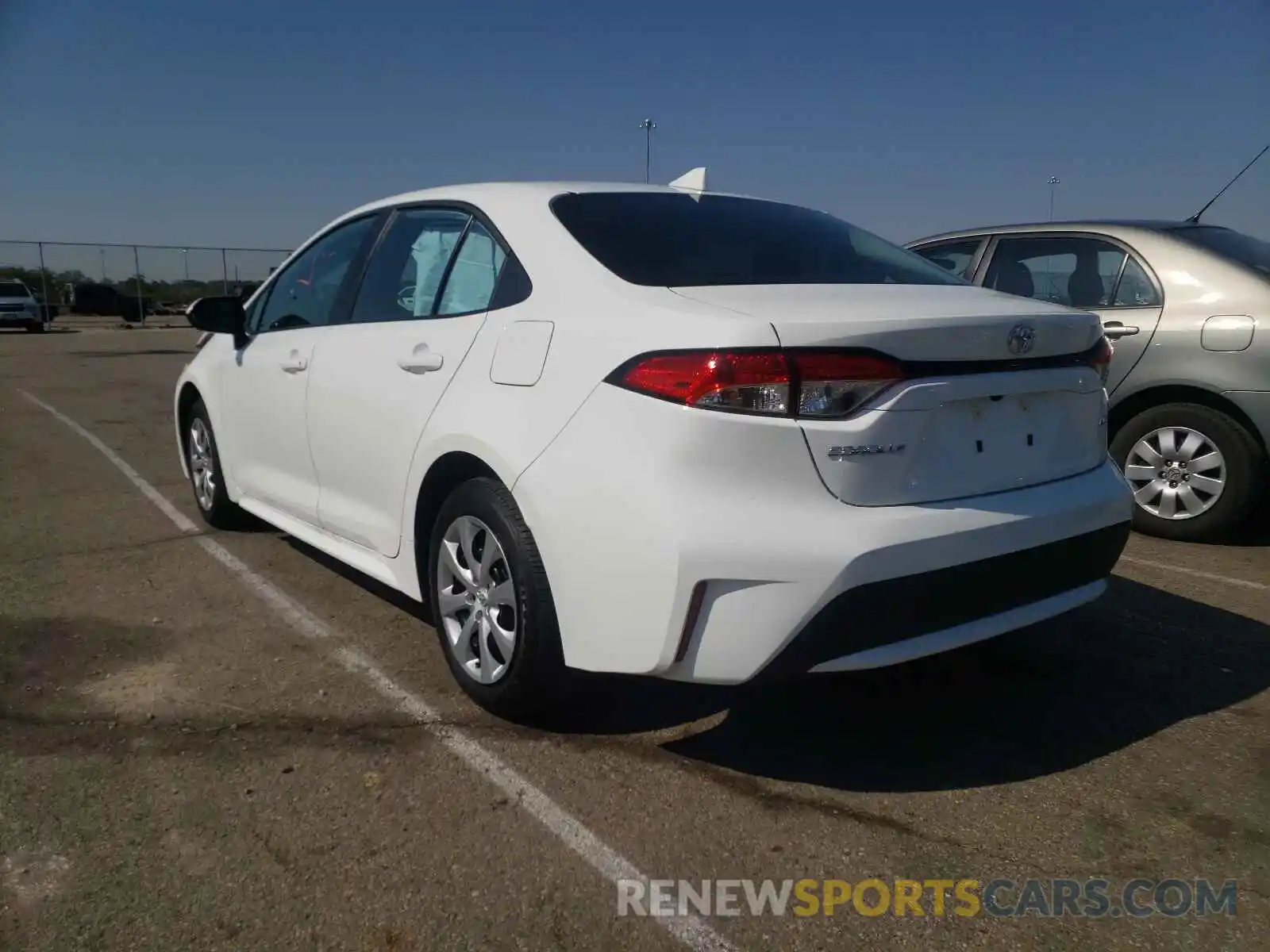 3 Photograph of a damaged car 5YFEPMAE3MP259595 TOYOTA COROLLA 2021