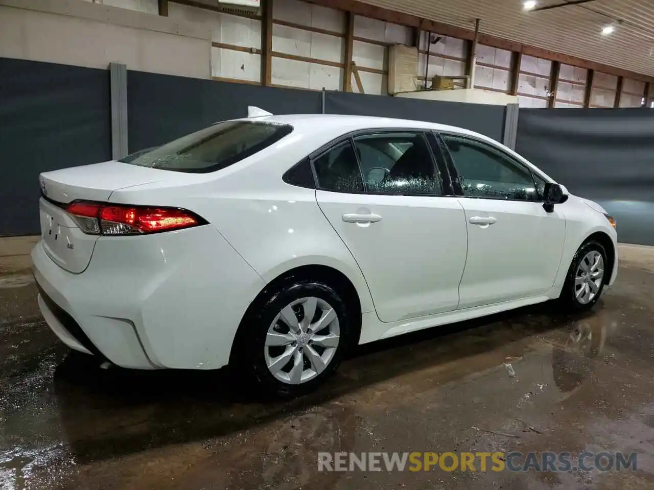 3 Photograph of a damaged car 5YFEPMAE3MP260116 TOYOTA COROLLA 2021