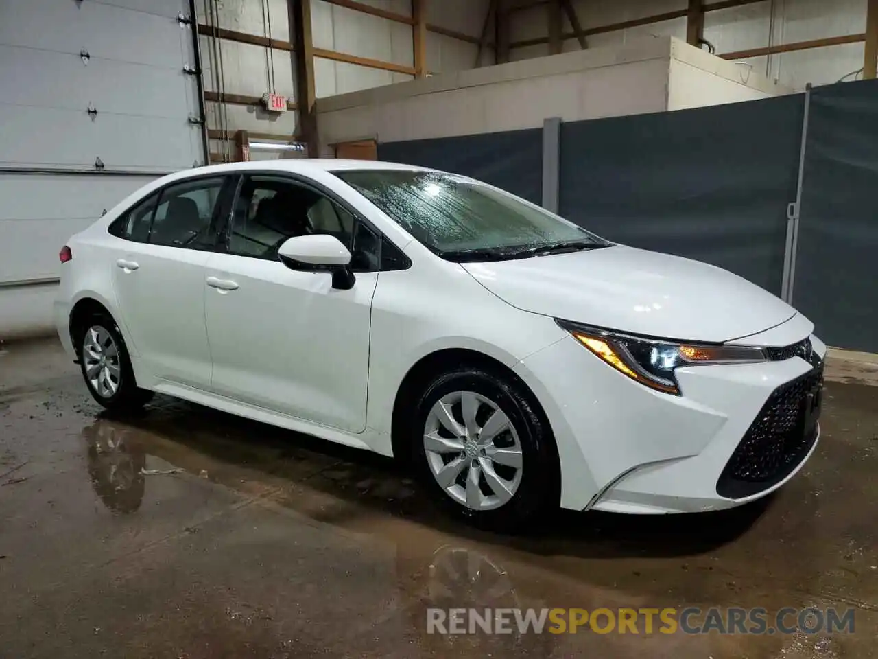 4 Photograph of a damaged car 5YFEPMAE3MP260116 TOYOTA COROLLA 2021