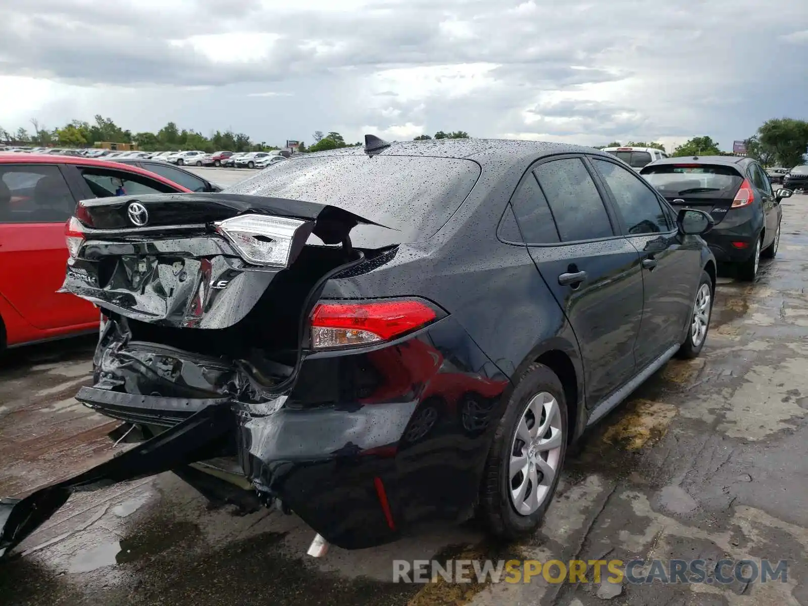 4 Photograph of a damaged car 5YFEPMAE3MP261119 TOYOTA COROLLA 2021