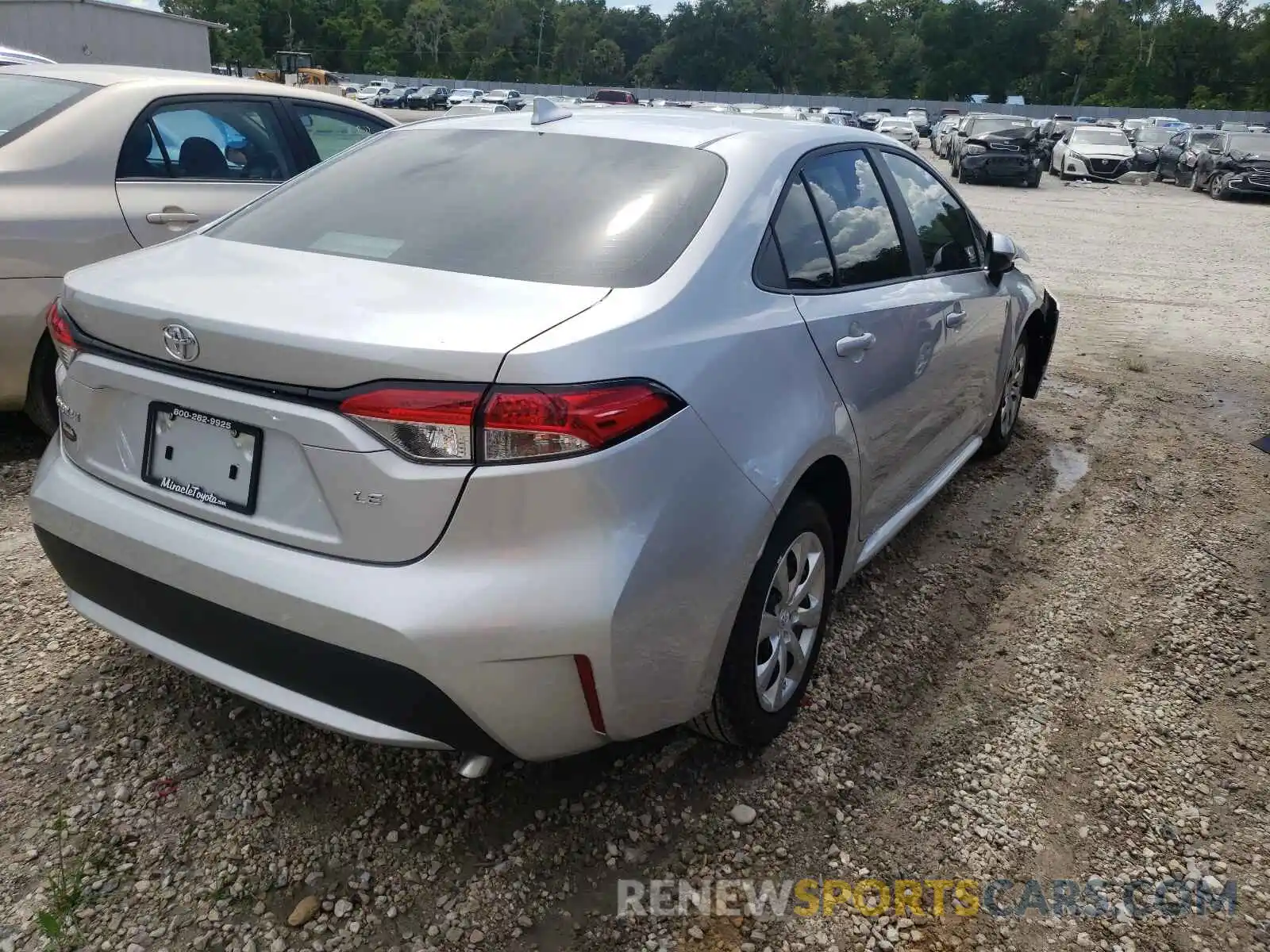 4 Photograph of a damaged car 5YFEPMAE3MP270967 TOYOTA COROLLA 2021