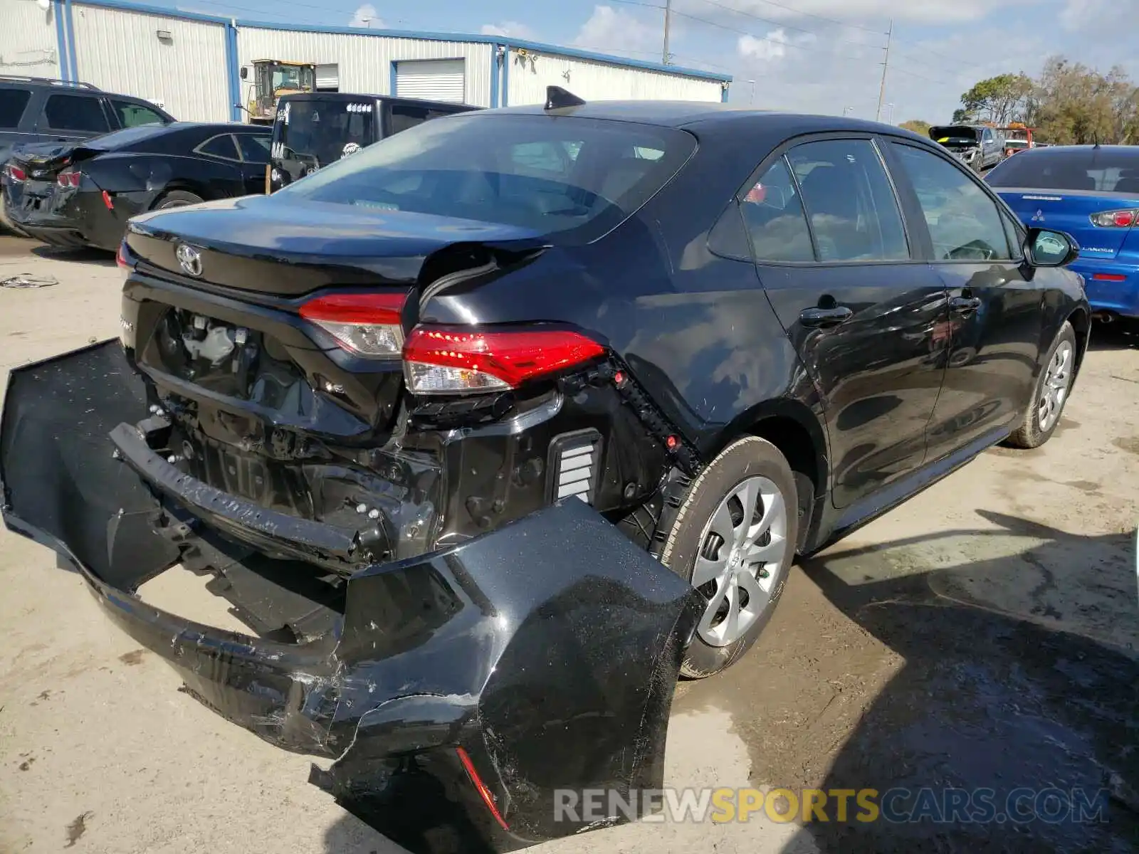 4 Photograph of a damaged car 5YFEPMAE4MP148019 TOYOTA COROLLA 2021