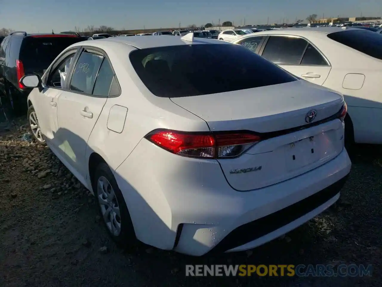 3 Photograph of a damaged car 5YFEPMAE4MP150188 TOYOTA COROLLA 2021