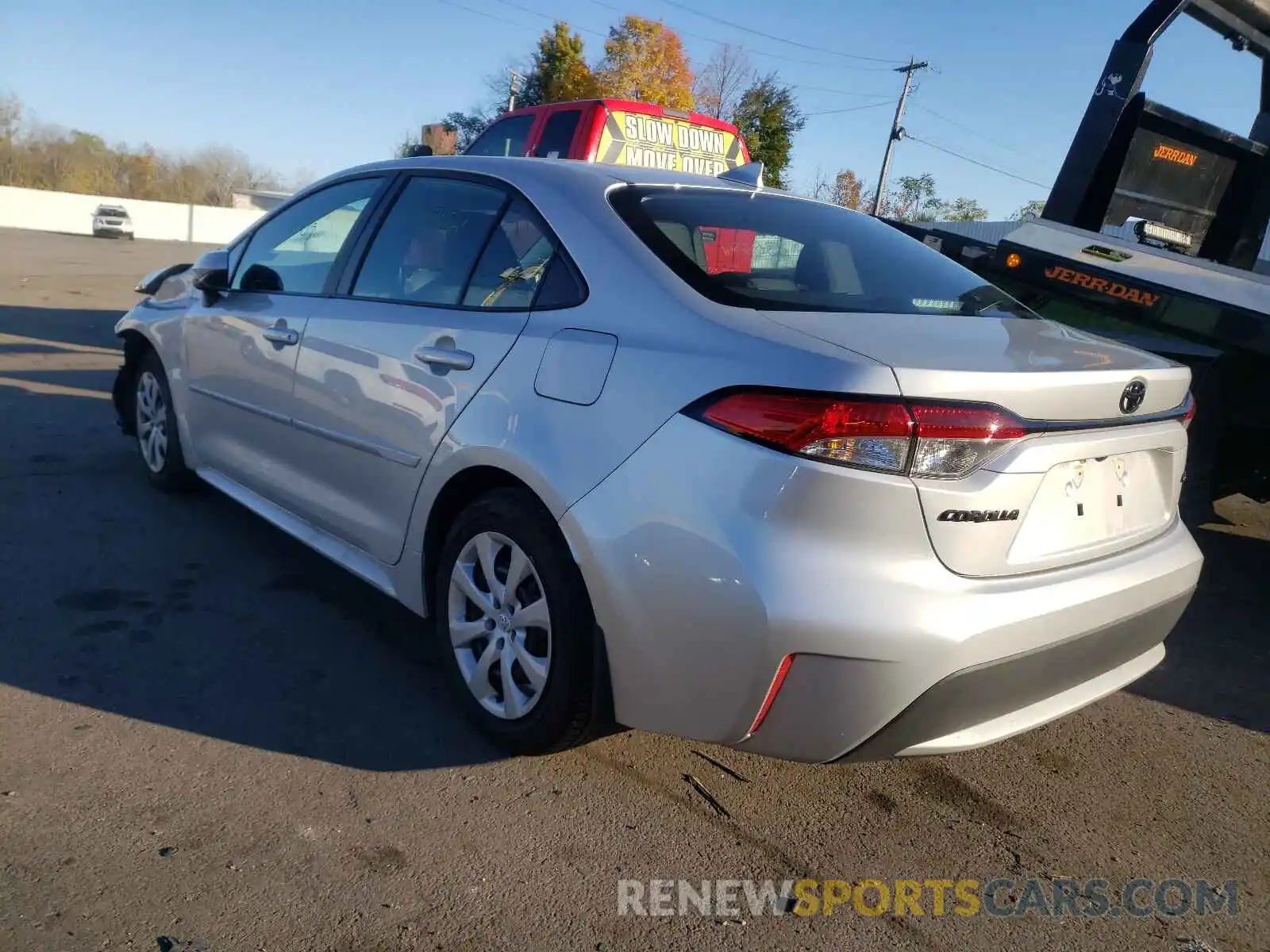 3 Photograph of a damaged car 5YFEPMAE4MP152720 TOYOTA COROLLA 2021