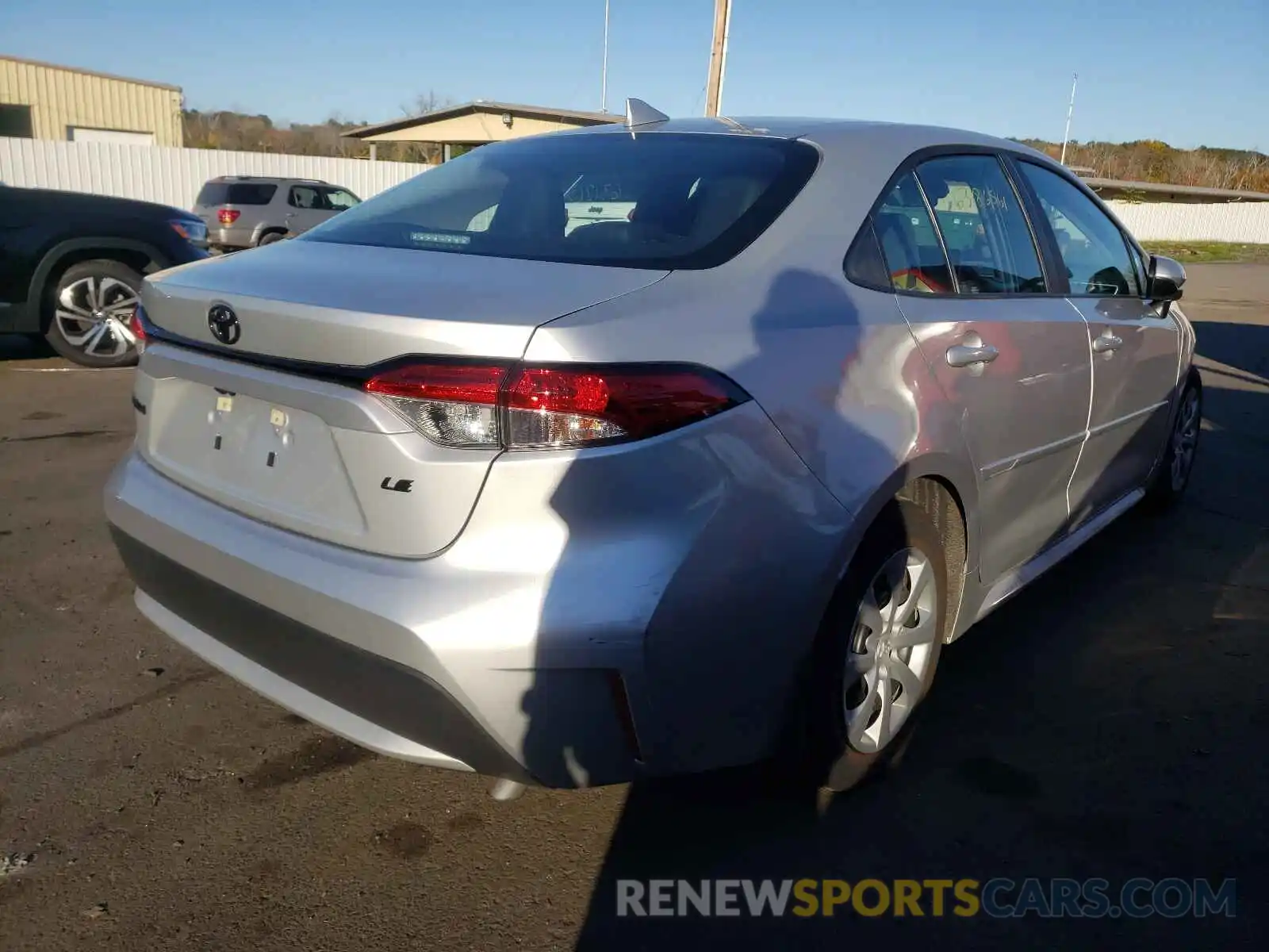 4 Photograph of a damaged car 5YFEPMAE4MP152720 TOYOTA COROLLA 2021