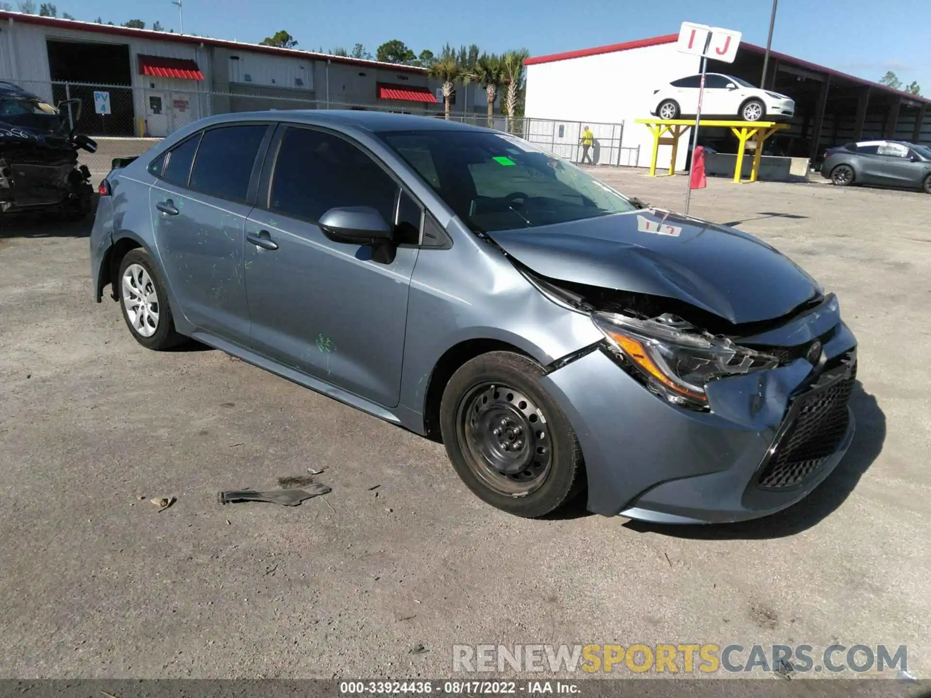 1 Photograph of a damaged car 5YFEPMAE4MP153110 TOYOTA COROLLA 2021