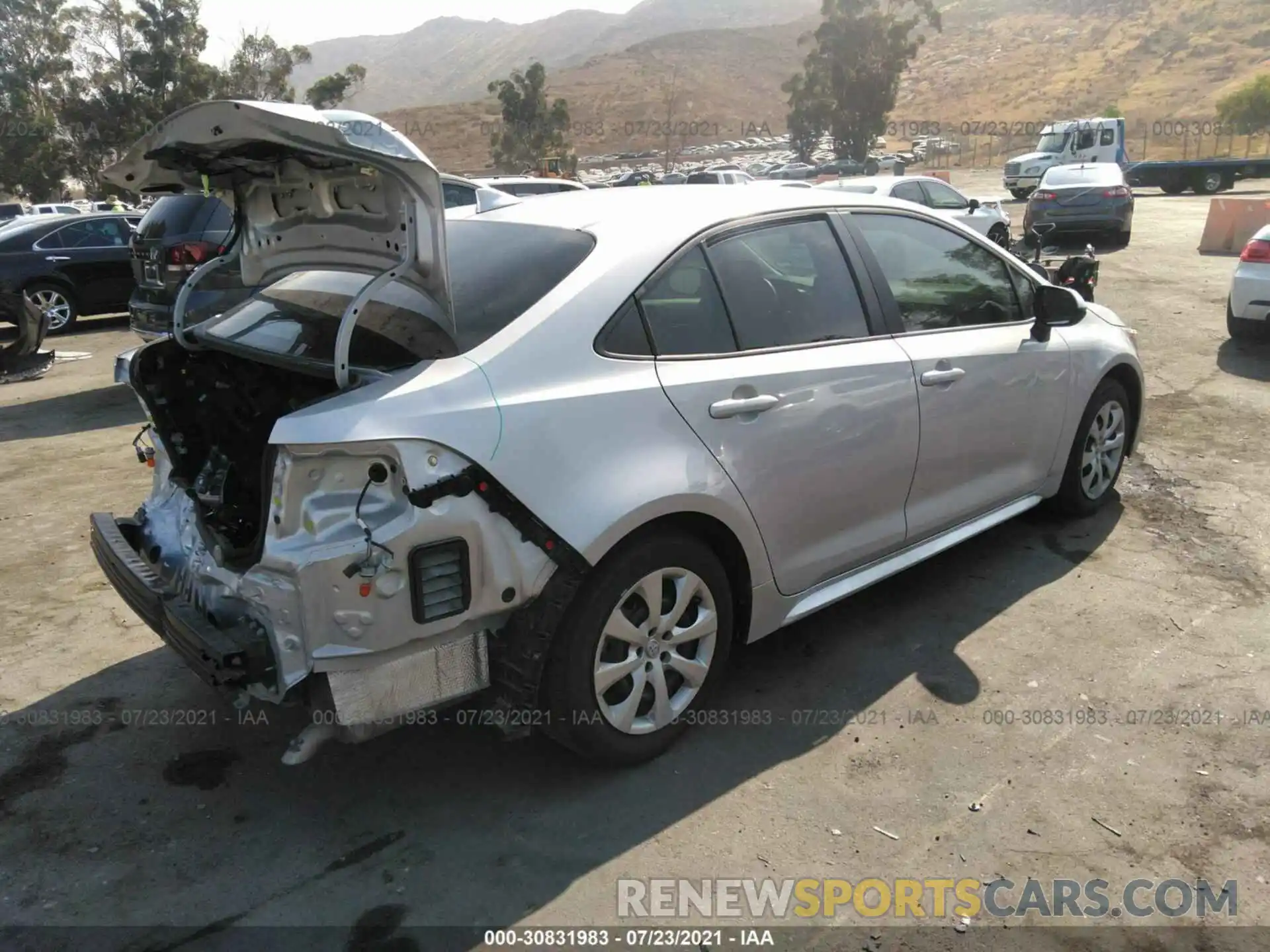 4 Photograph of a damaged car 5YFEPMAE4MP156380 TOYOTA COROLLA 2021