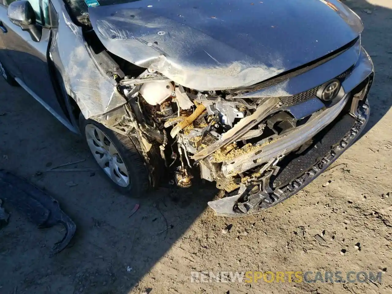 9 Photograph of a damaged car 5YFEPMAE4MP161403 TOYOTA COROLLA 2021