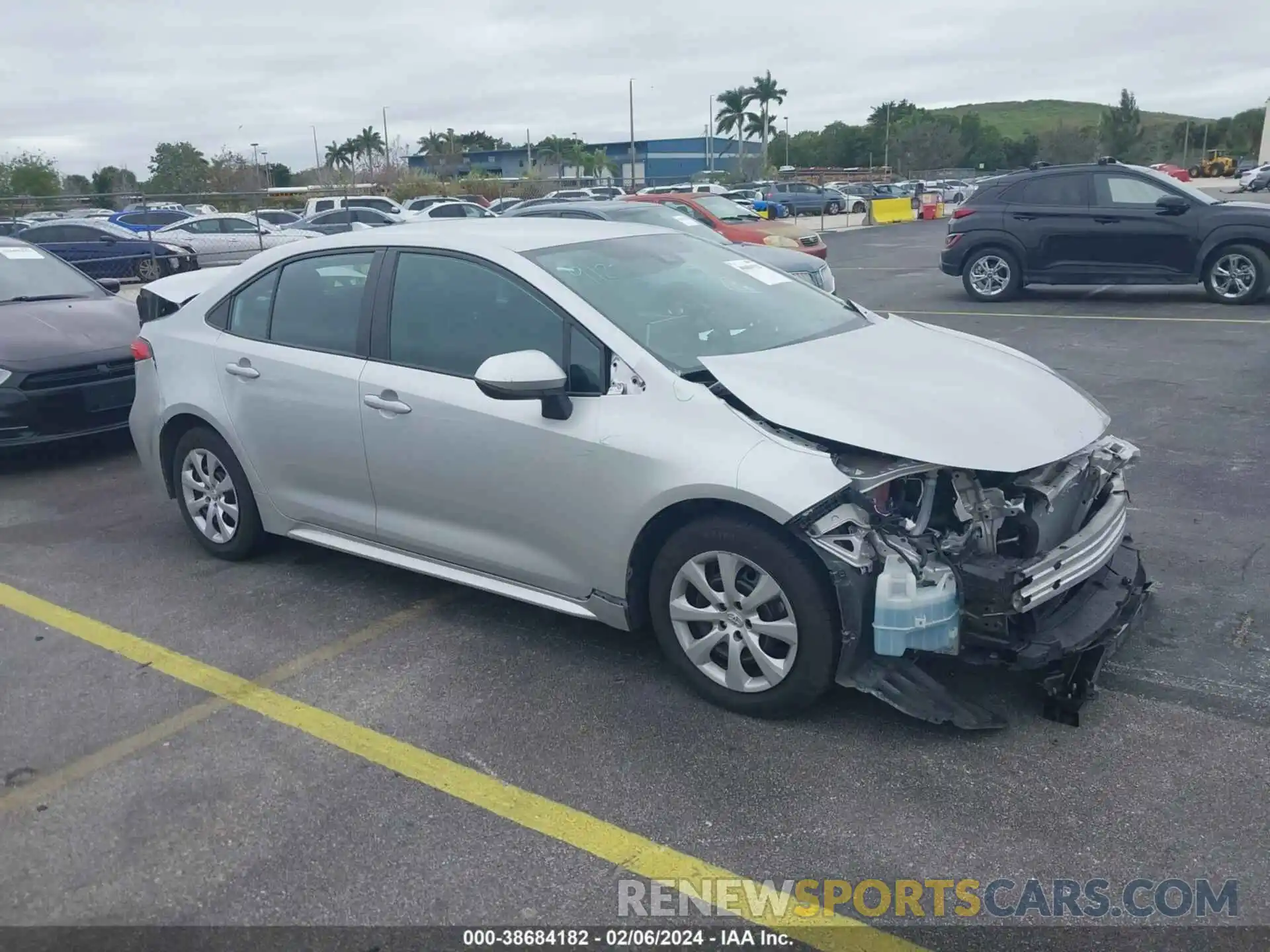 1 Photograph of a damaged car 5YFEPMAE4MP165256 TOYOTA COROLLA 2021