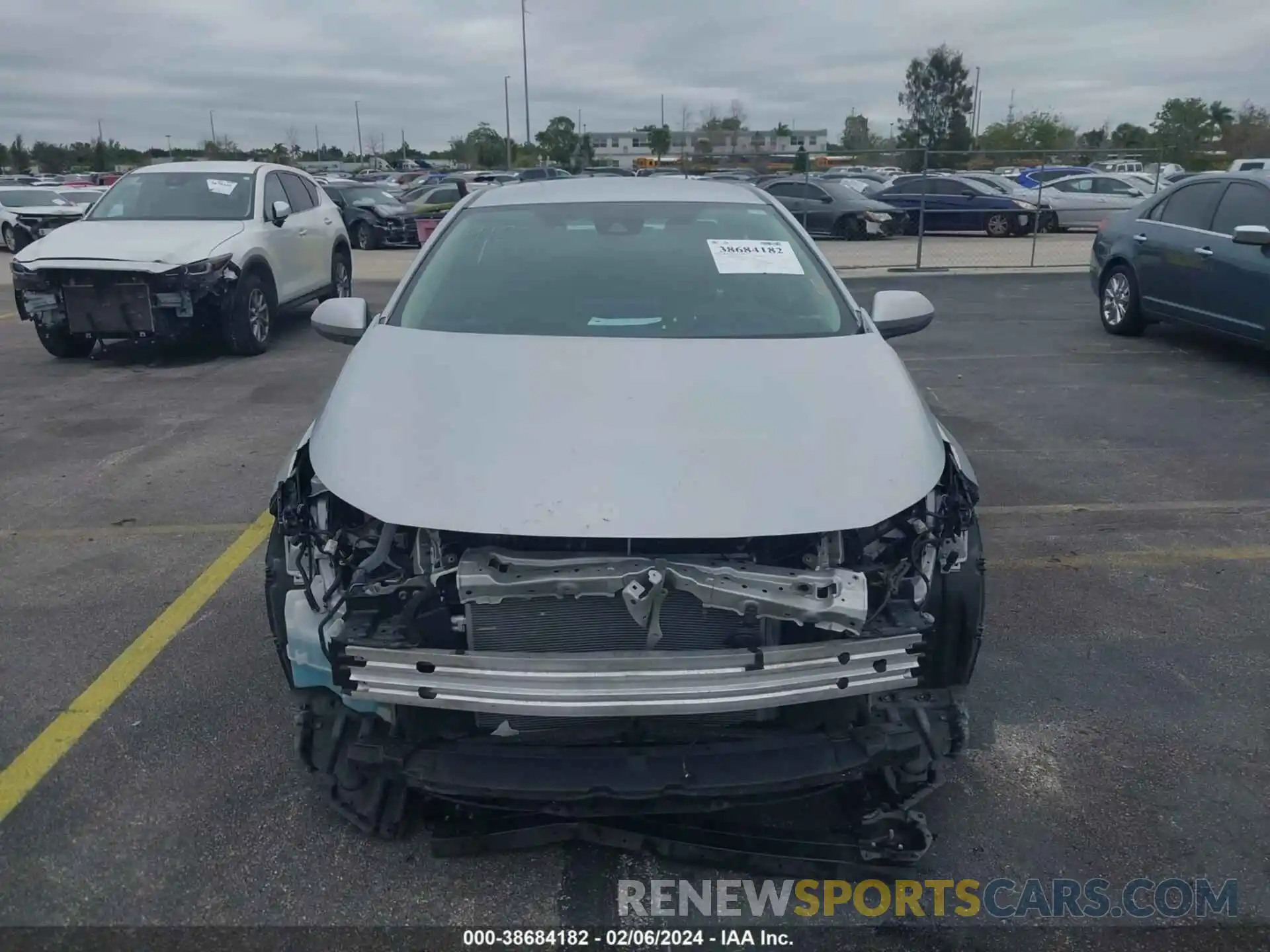 6 Photograph of a damaged car 5YFEPMAE4MP165256 TOYOTA COROLLA 2021