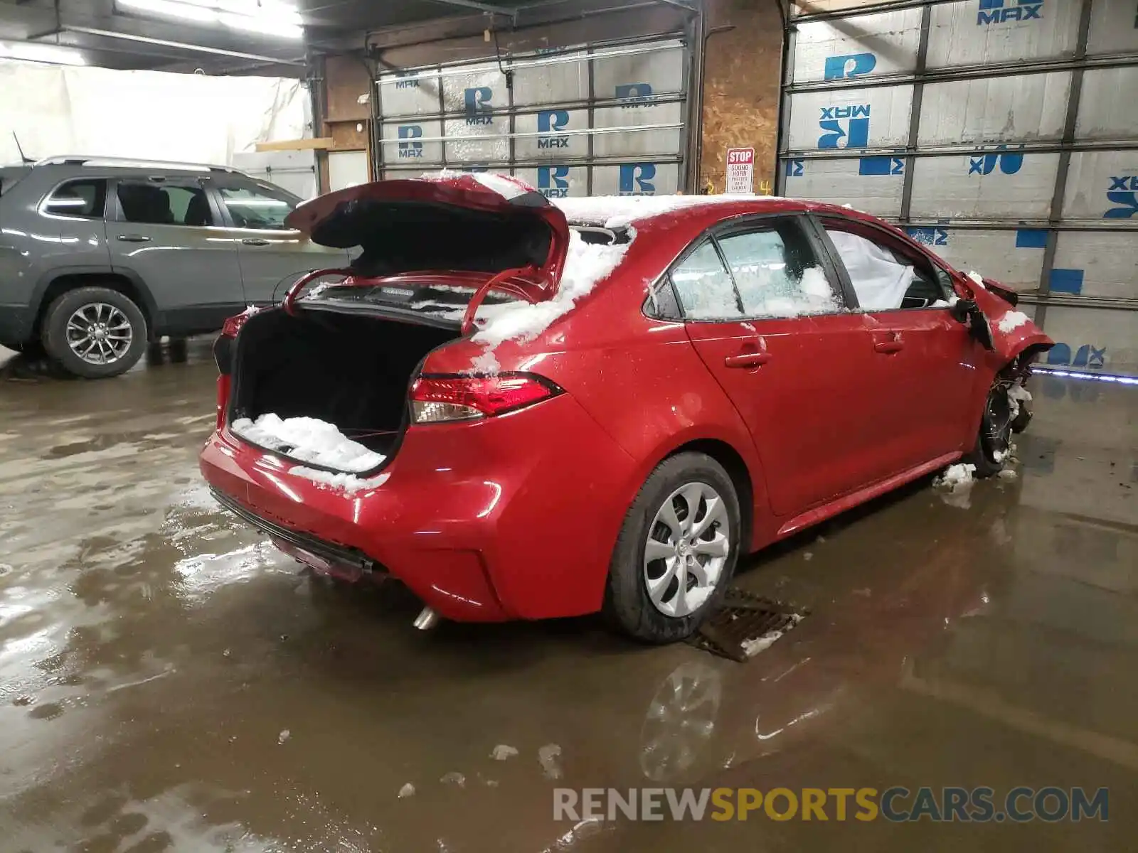 4 Photograph of a damaged car 5YFEPMAE4MP166648 TOYOTA COROLLA 2021