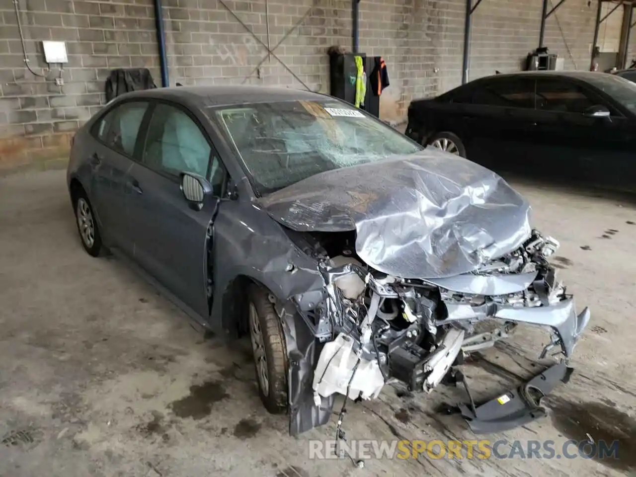 1 Photograph of a damaged car 5YFEPMAE4MP170988 TOYOTA COROLLA 2021