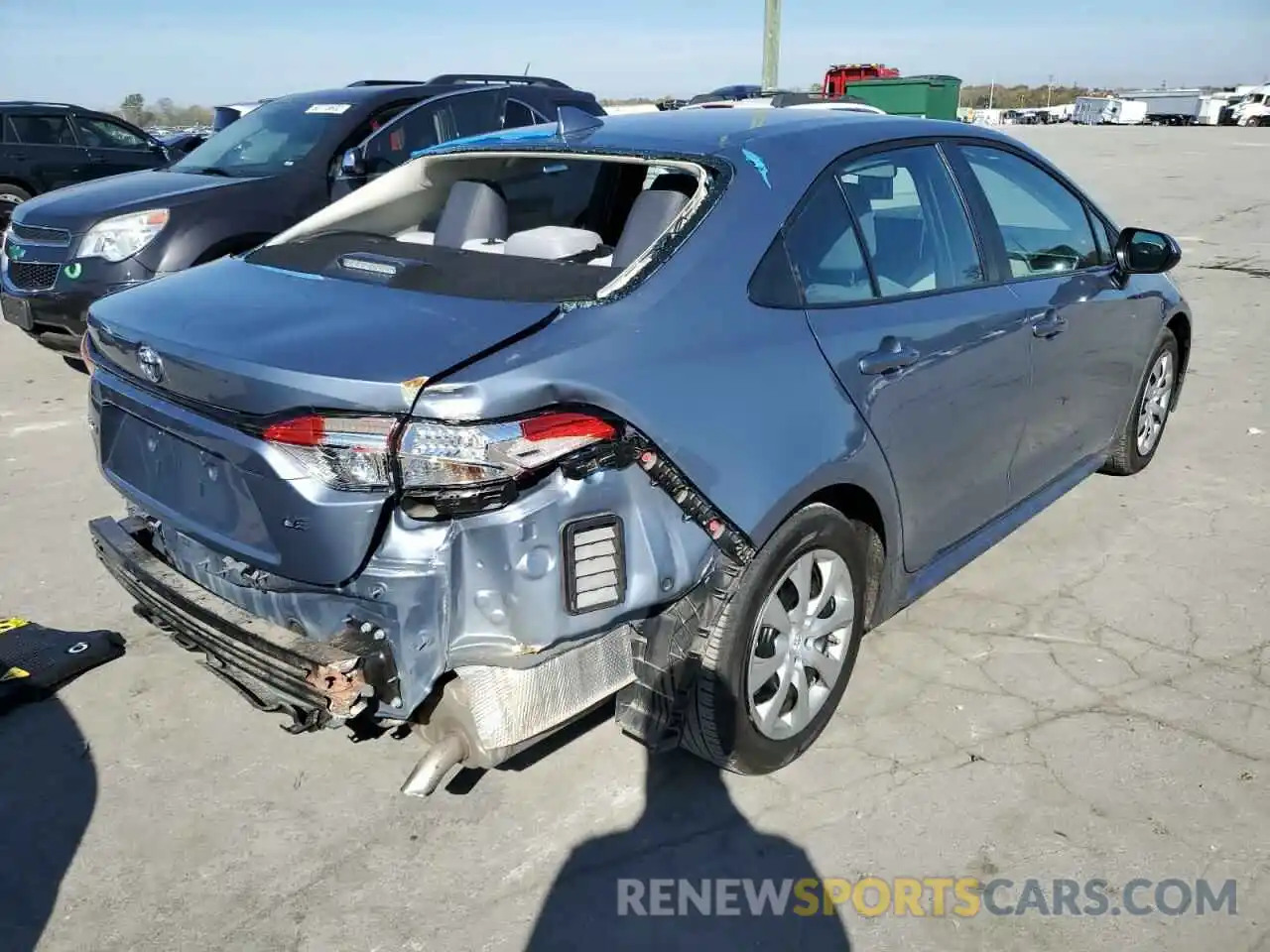 4 Photograph of a damaged car 5YFEPMAE4MP171283 TOYOTA COROLLA 2021