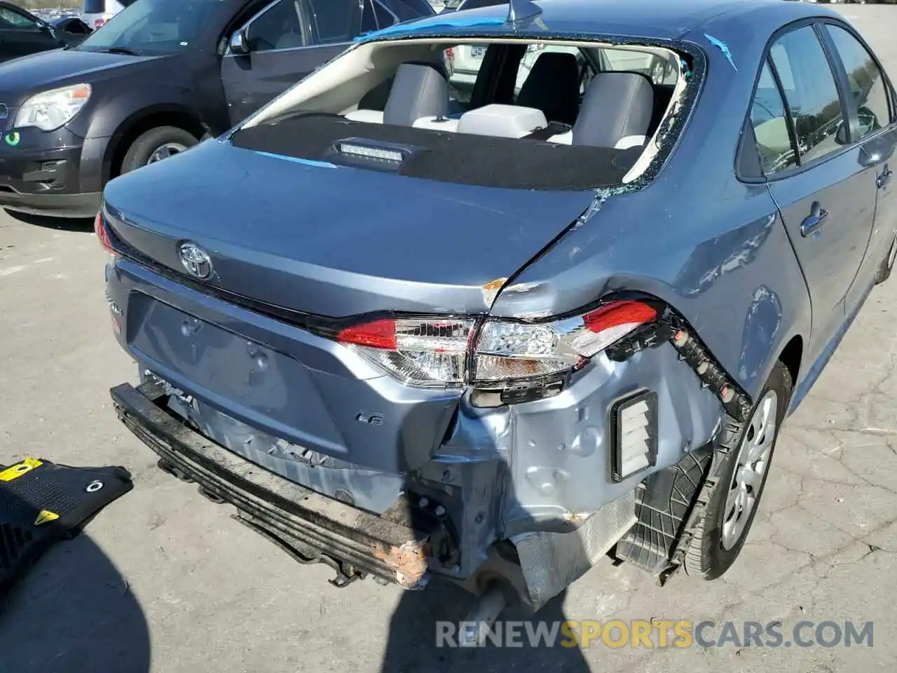 9 Photograph of a damaged car 5YFEPMAE4MP171283 TOYOTA COROLLA 2021