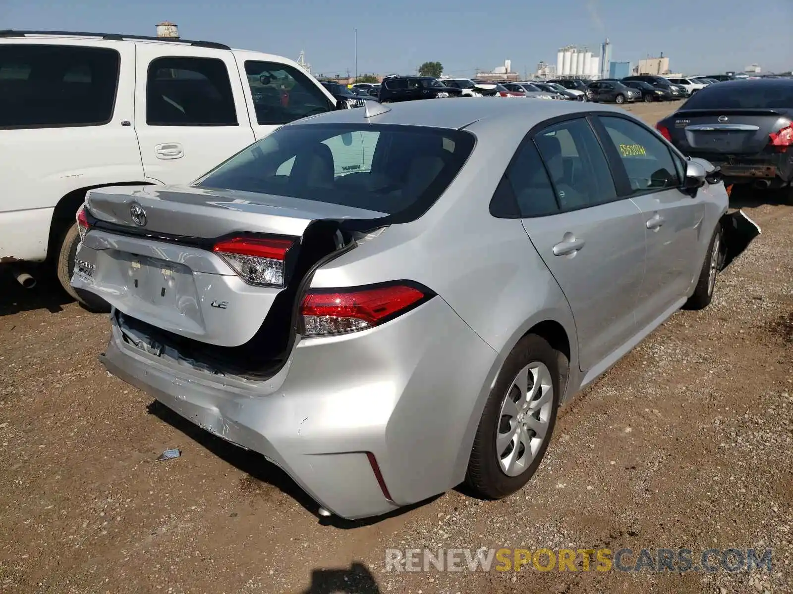 4 Photograph of a damaged car 5YFEPMAE4MP174040 TOYOTA COROLLA 2021