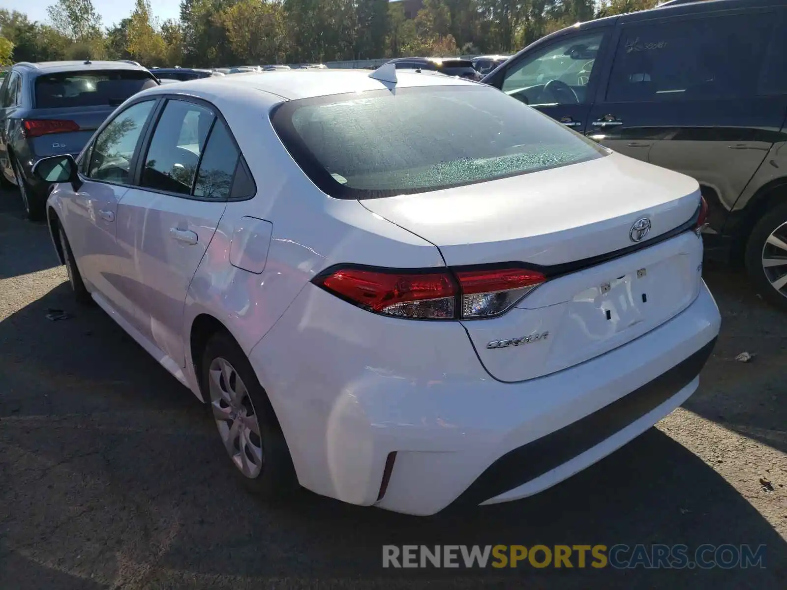 3 Photograph of a damaged car 5YFEPMAE4MP174460 TOYOTA COROLLA 2021