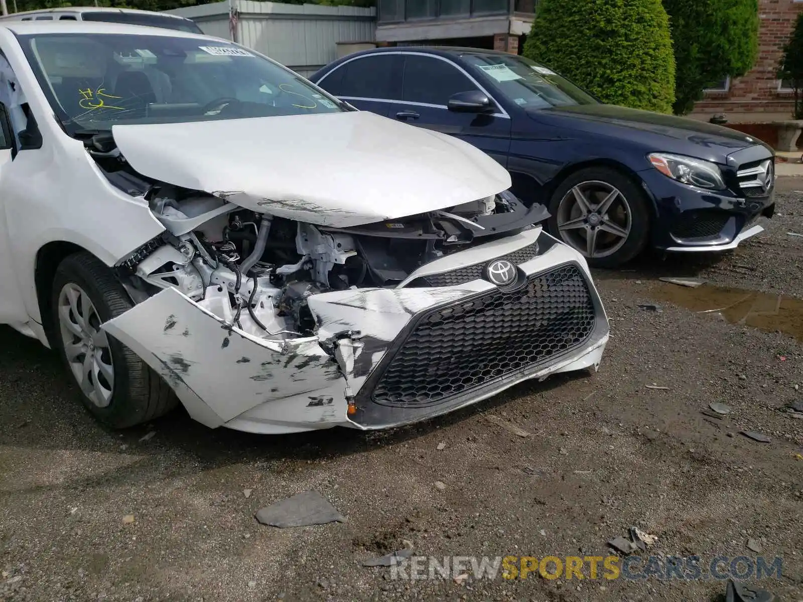 9 Photograph of a damaged car 5YFEPMAE4MP183370 TOYOTA COROLLA 2021