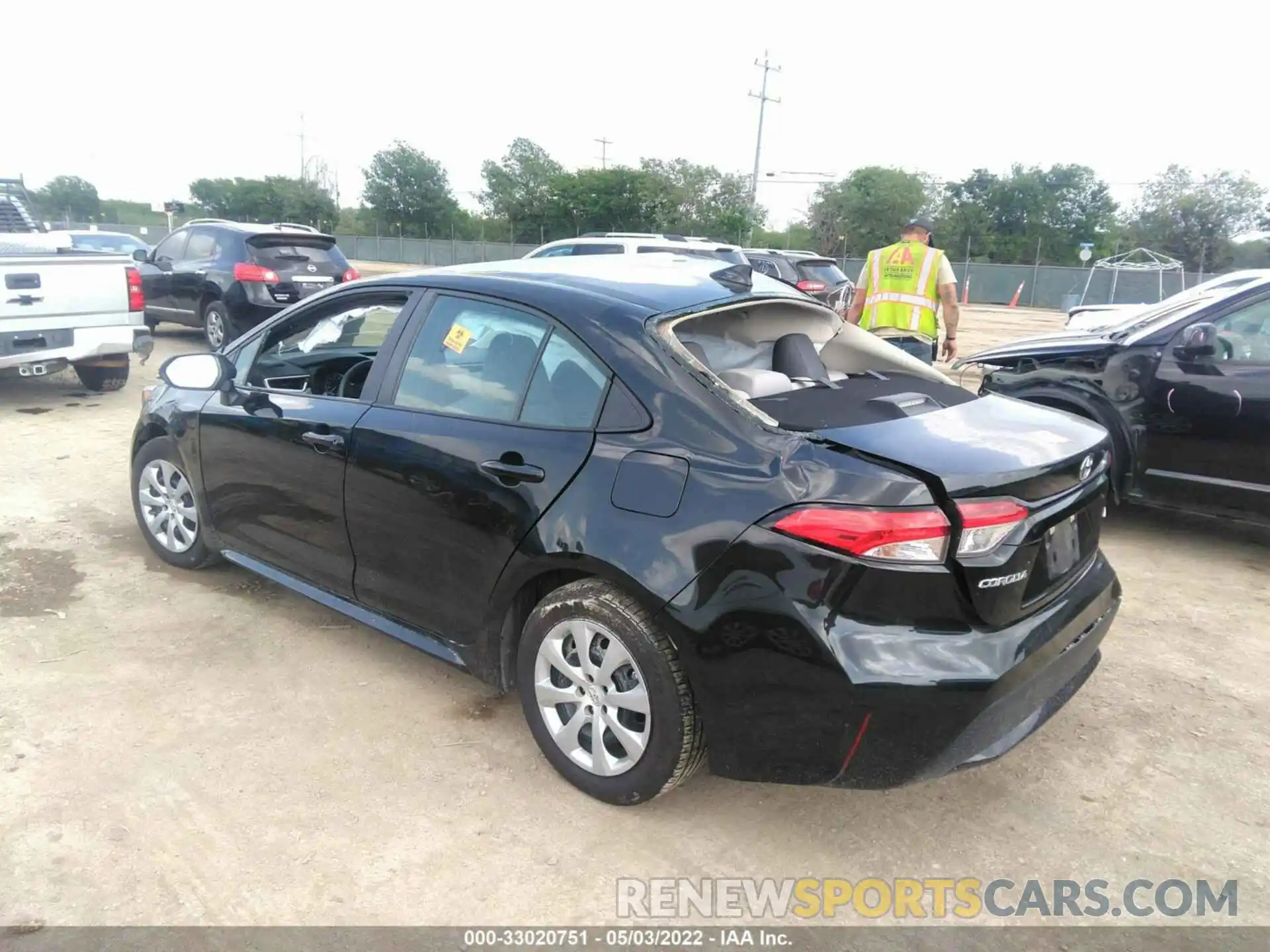 3 Photograph of a damaged car 5YFEPMAE4MP186964 TOYOTA COROLLA 2021