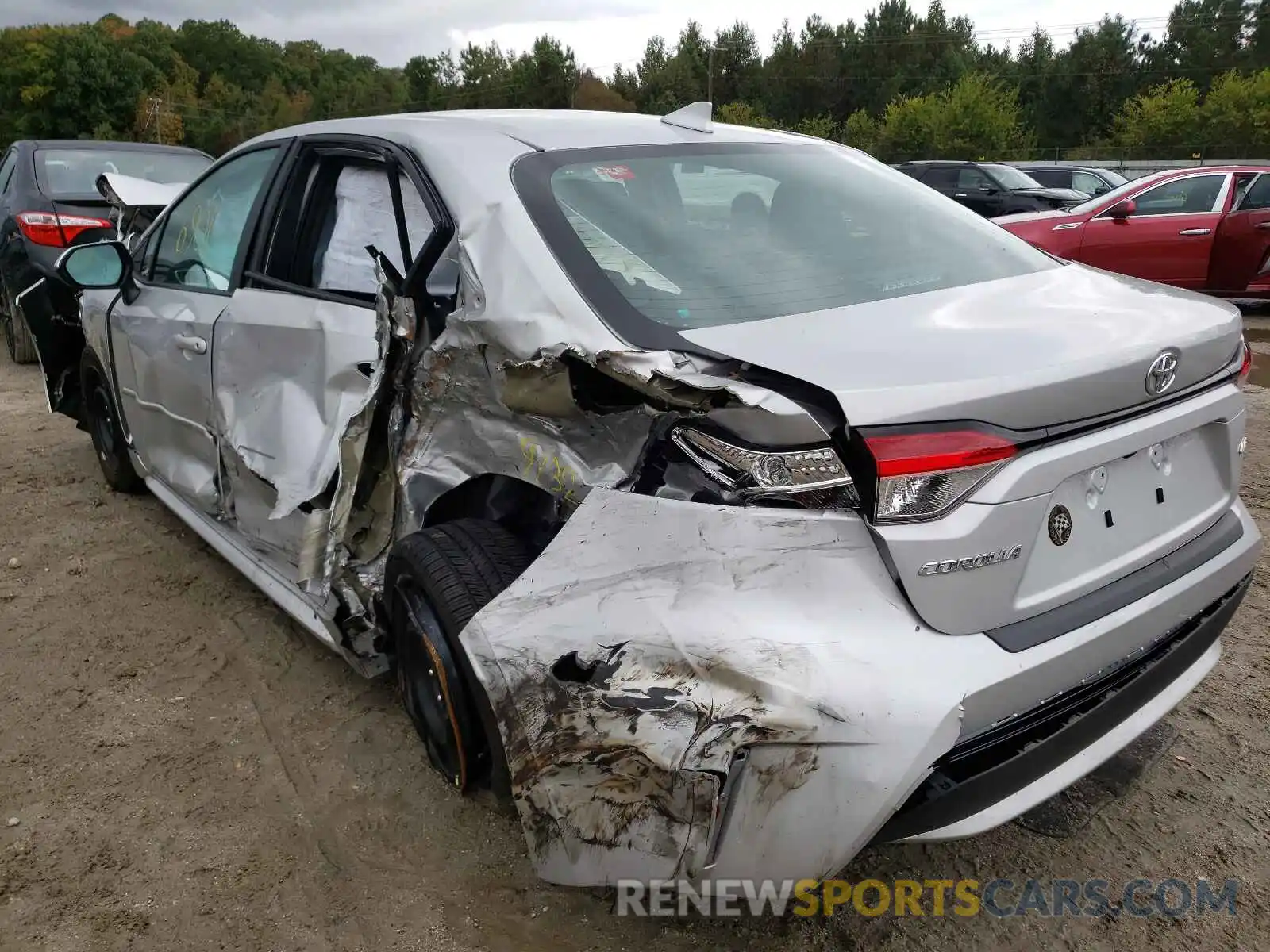 3 Photograph of a damaged car 5YFEPMAE4MP192991 TOYOTA COROLLA 2021