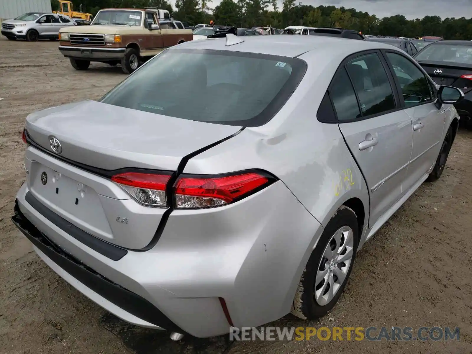 4 Photograph of a damaged car 5YFEPMAE4MP192991 TOYOTA COROLLA 2021