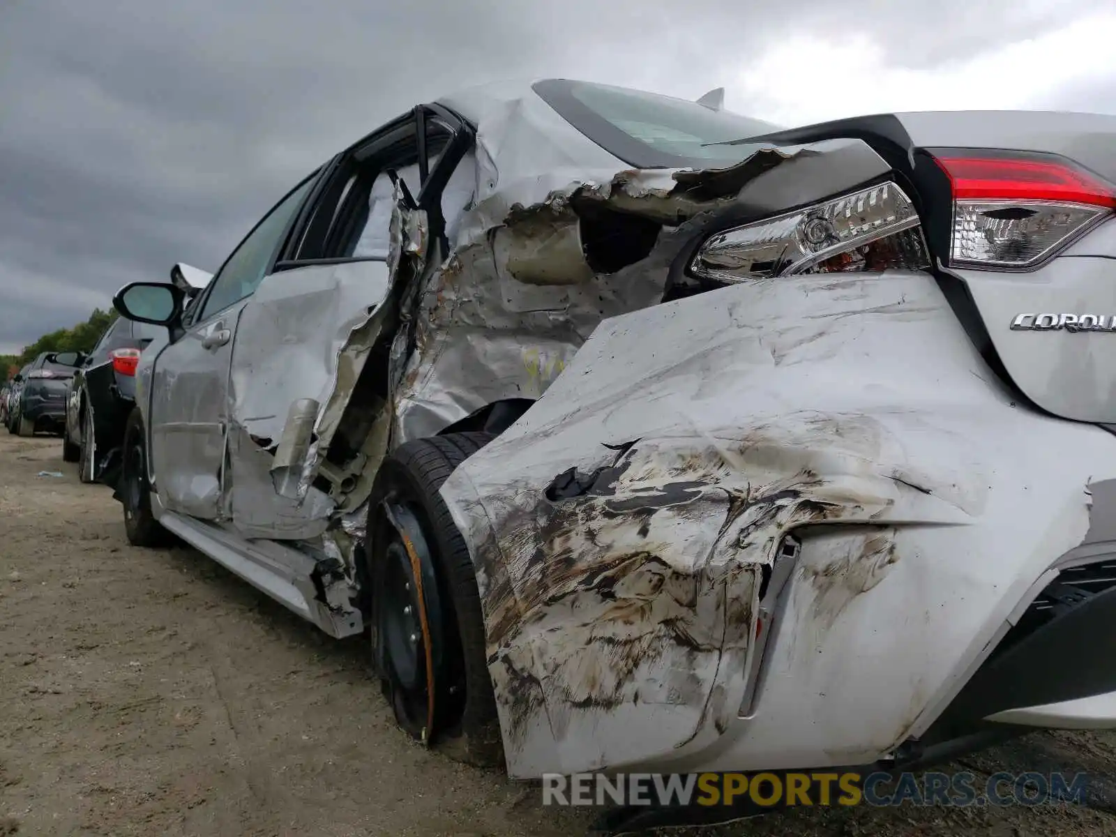 9 Photograph of a damaged car 5YFEPMAE4MP192991 TOYOTA COROLLA 2021