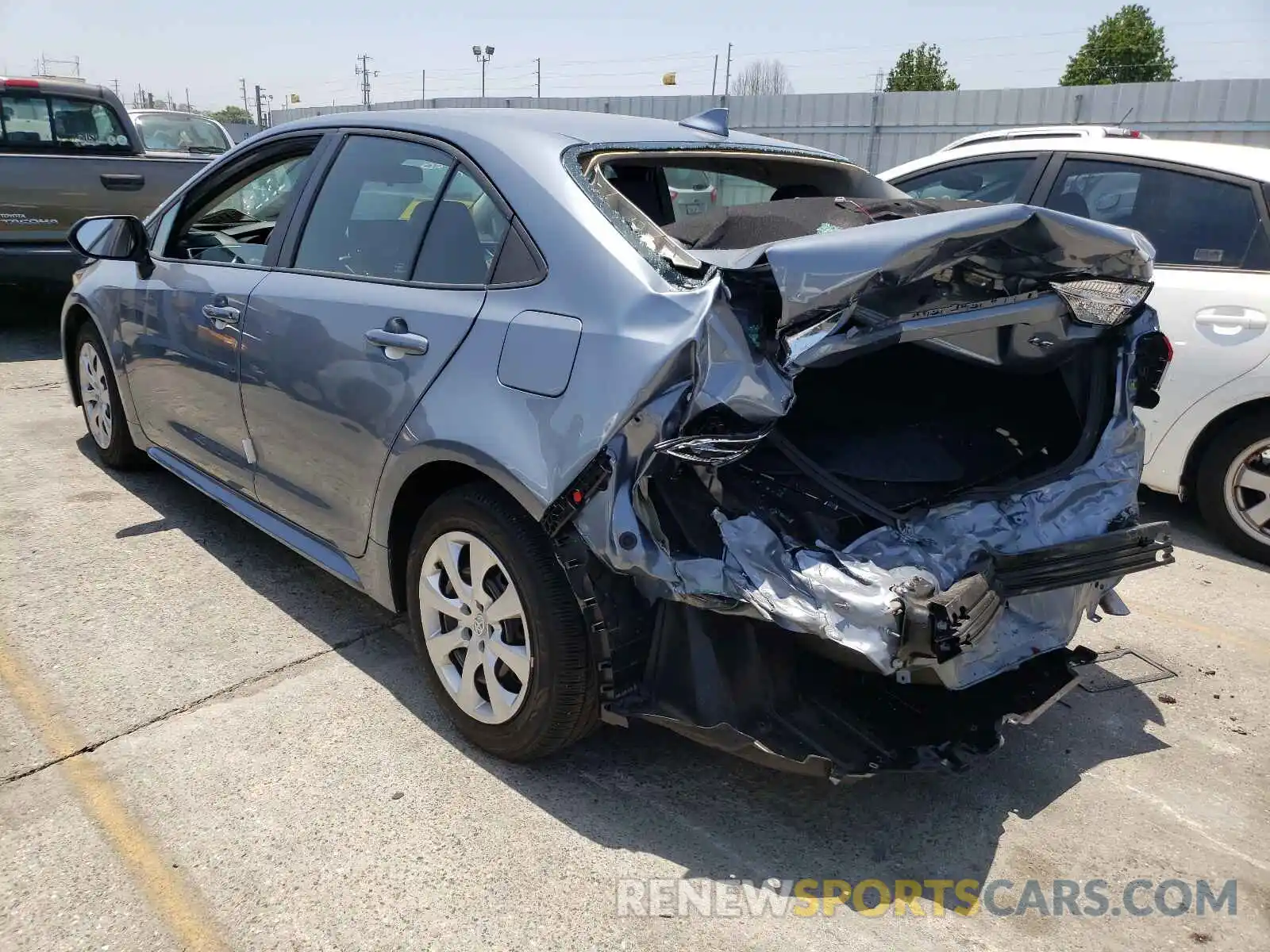 3 Photograph of a damaged car 5YFEPMAE4MP193865 TOYOTA COROLLA 2021