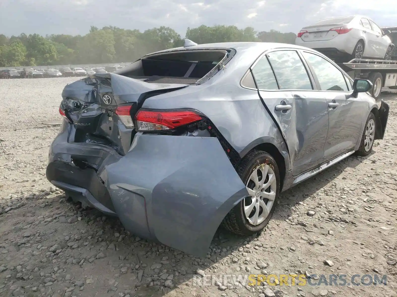 4 Photograph of a damaged car 5YFEPMAE4MP194594 TOYOTA COROLLA 2021